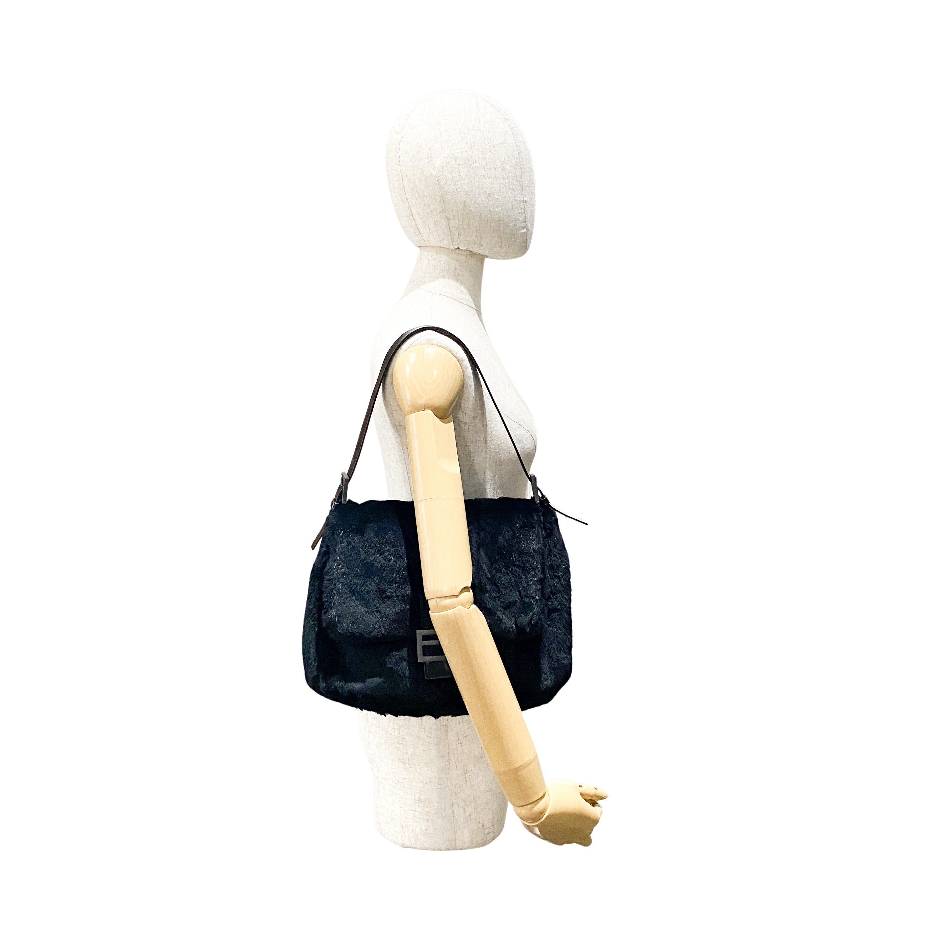 Mamma Baguette Black Fur Shoulder Bag