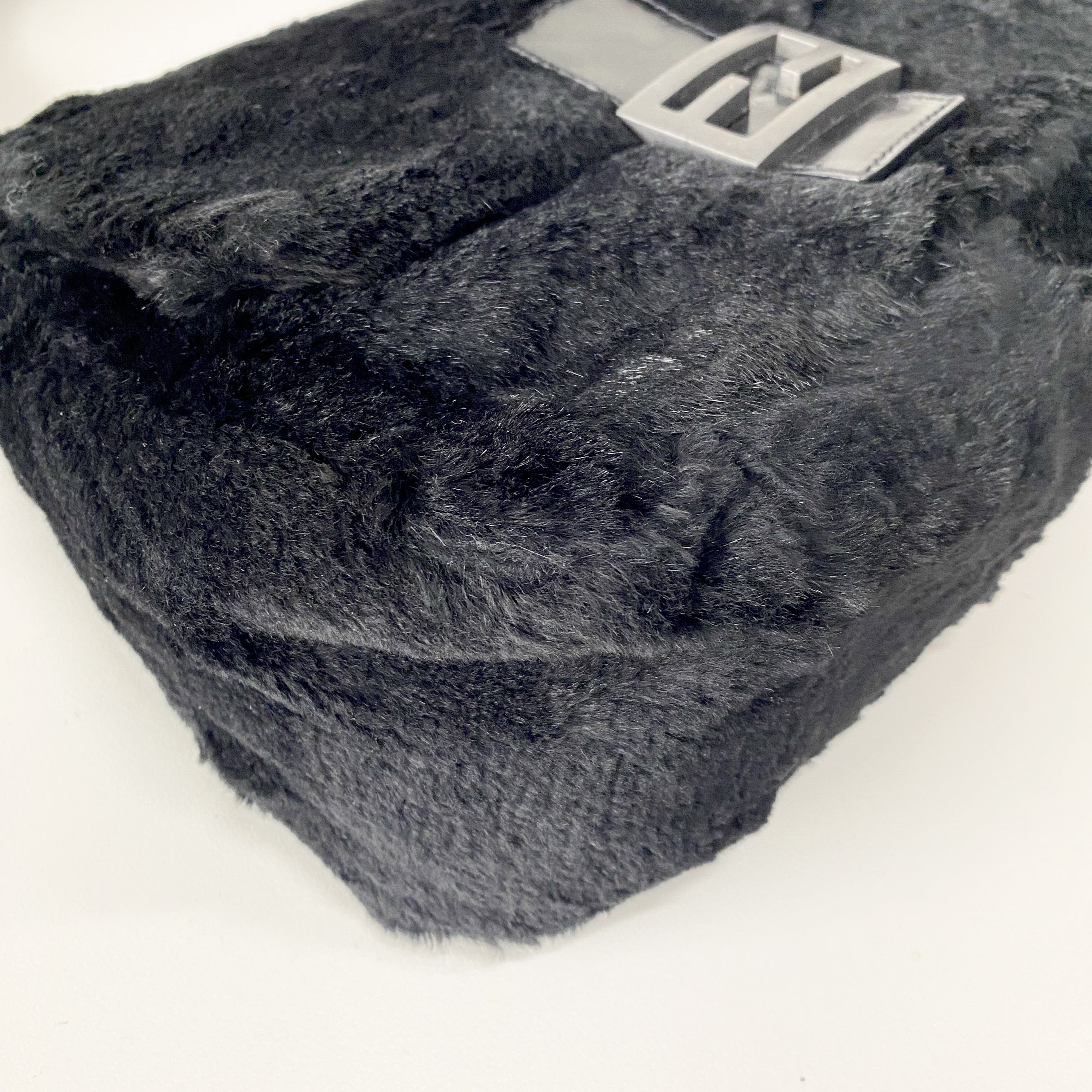 Mamma Baguette Black Fur Shoulder Bag