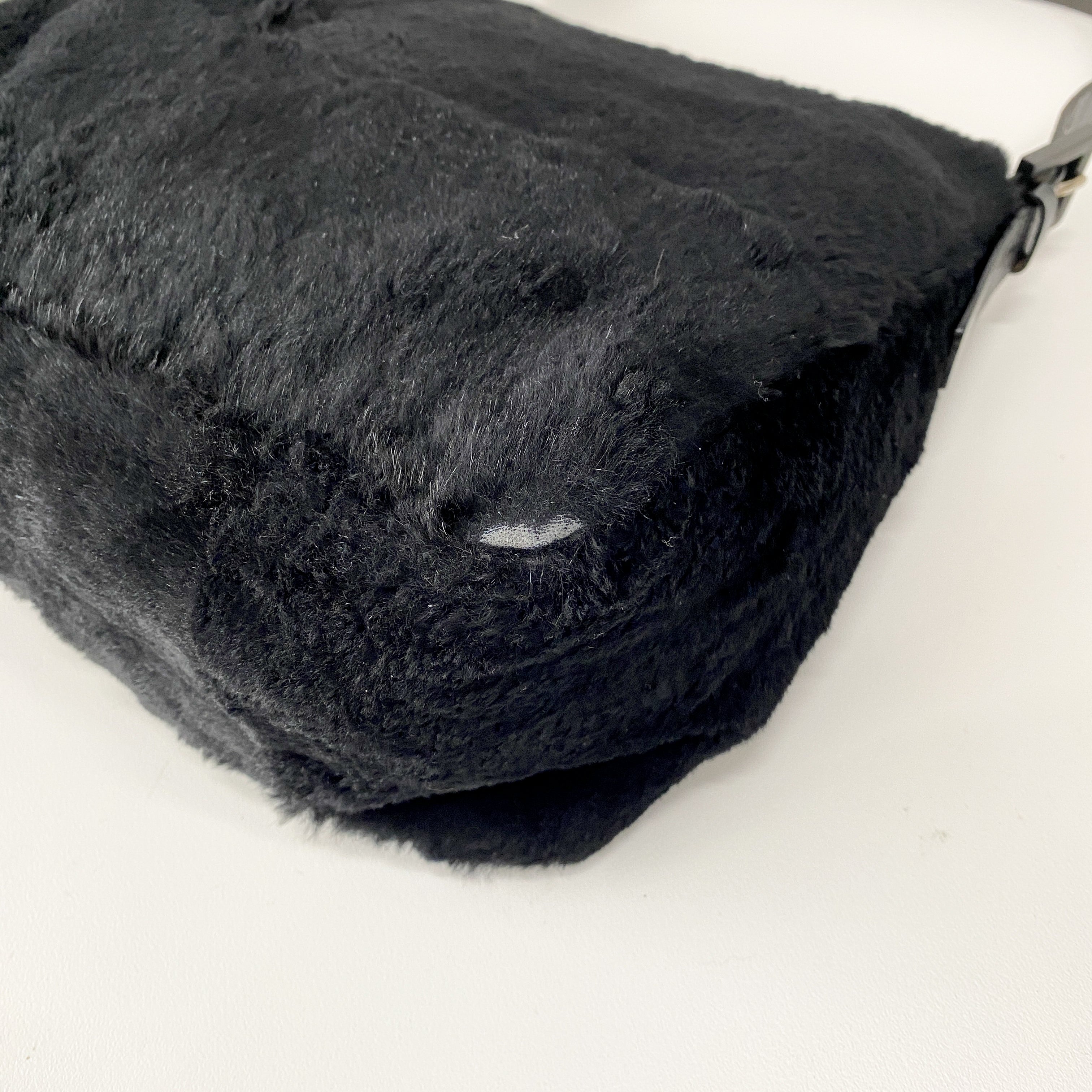 Mamma Baguette Black Fur Shoulder Bag