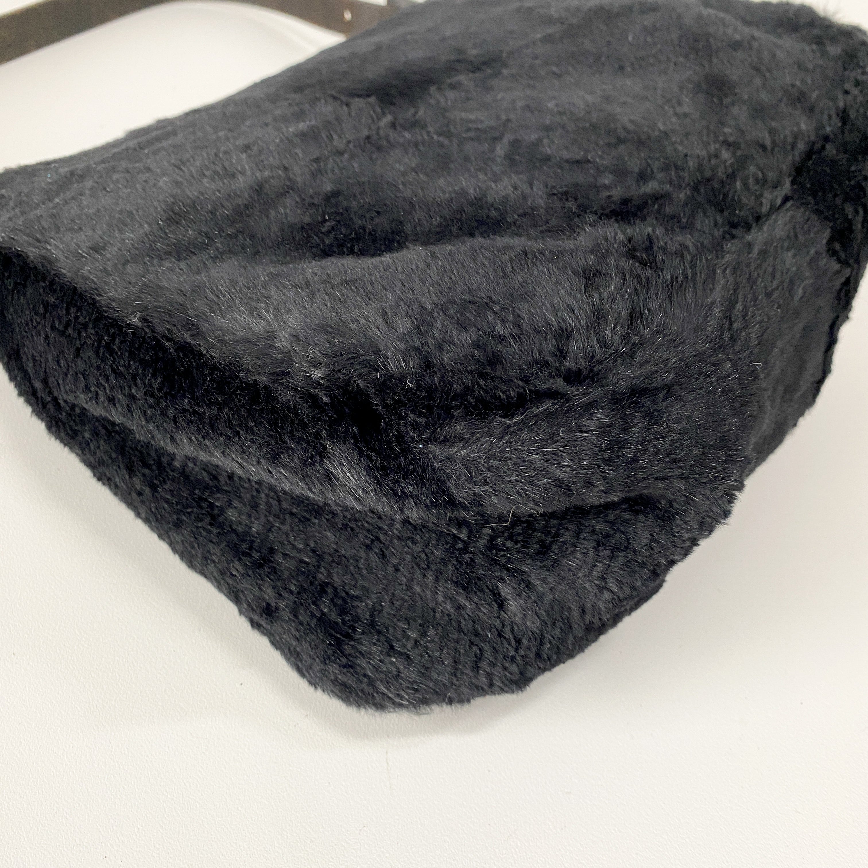 Mamma Baguette Black Fur Shoulder Bag