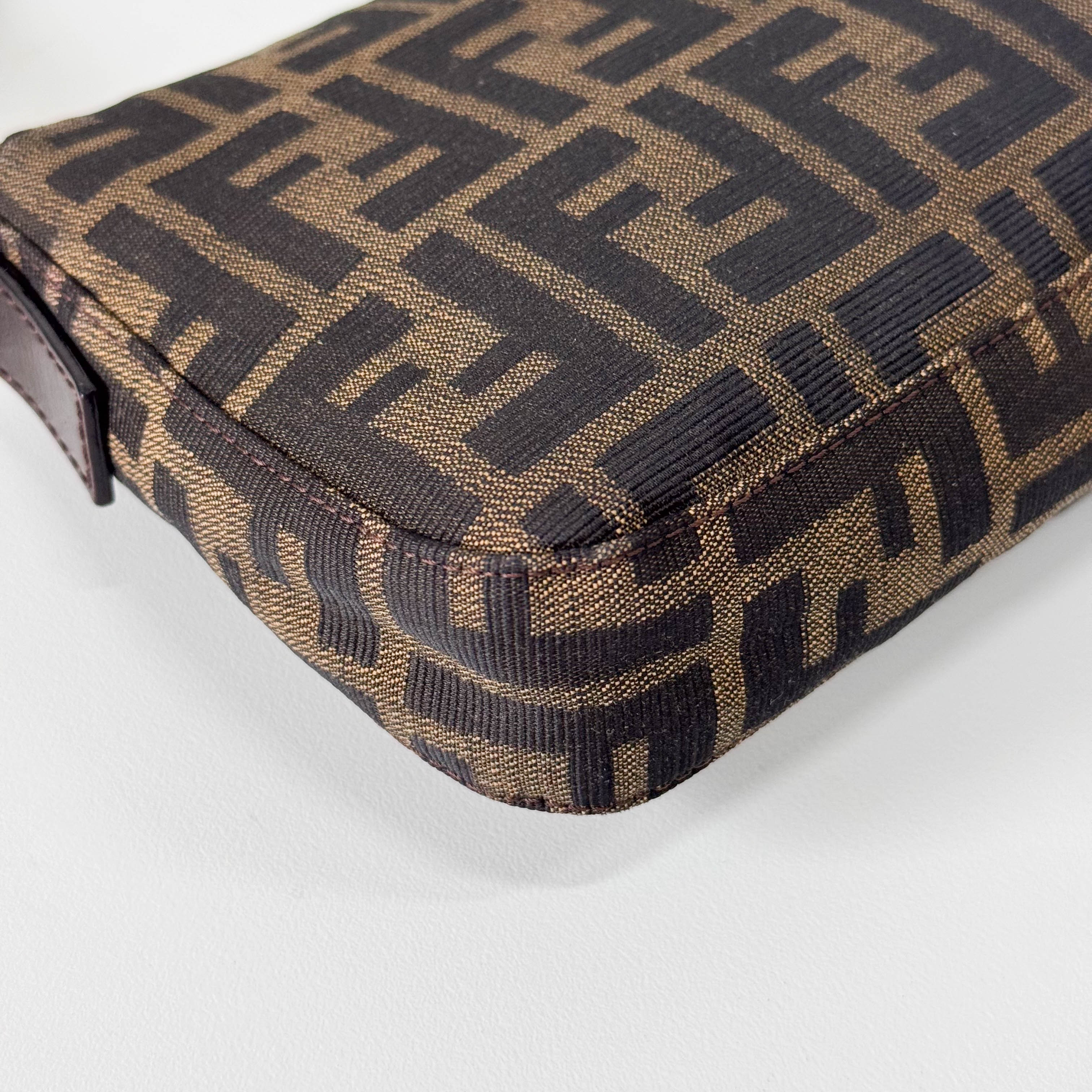 Zucca Baguette Brown Canvas Shoulder Bag