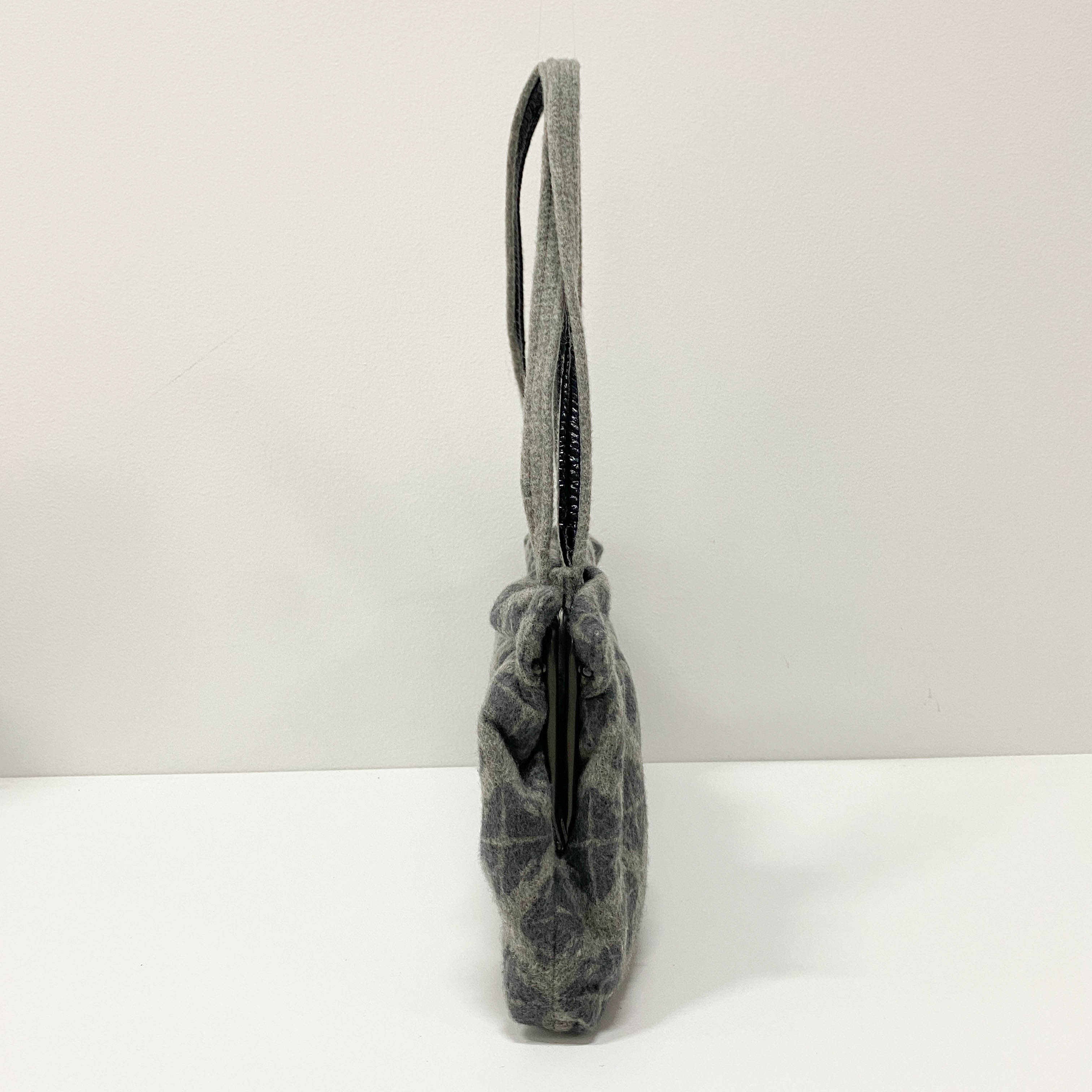 Grey Cross Pattern Wool Shoulder Bag