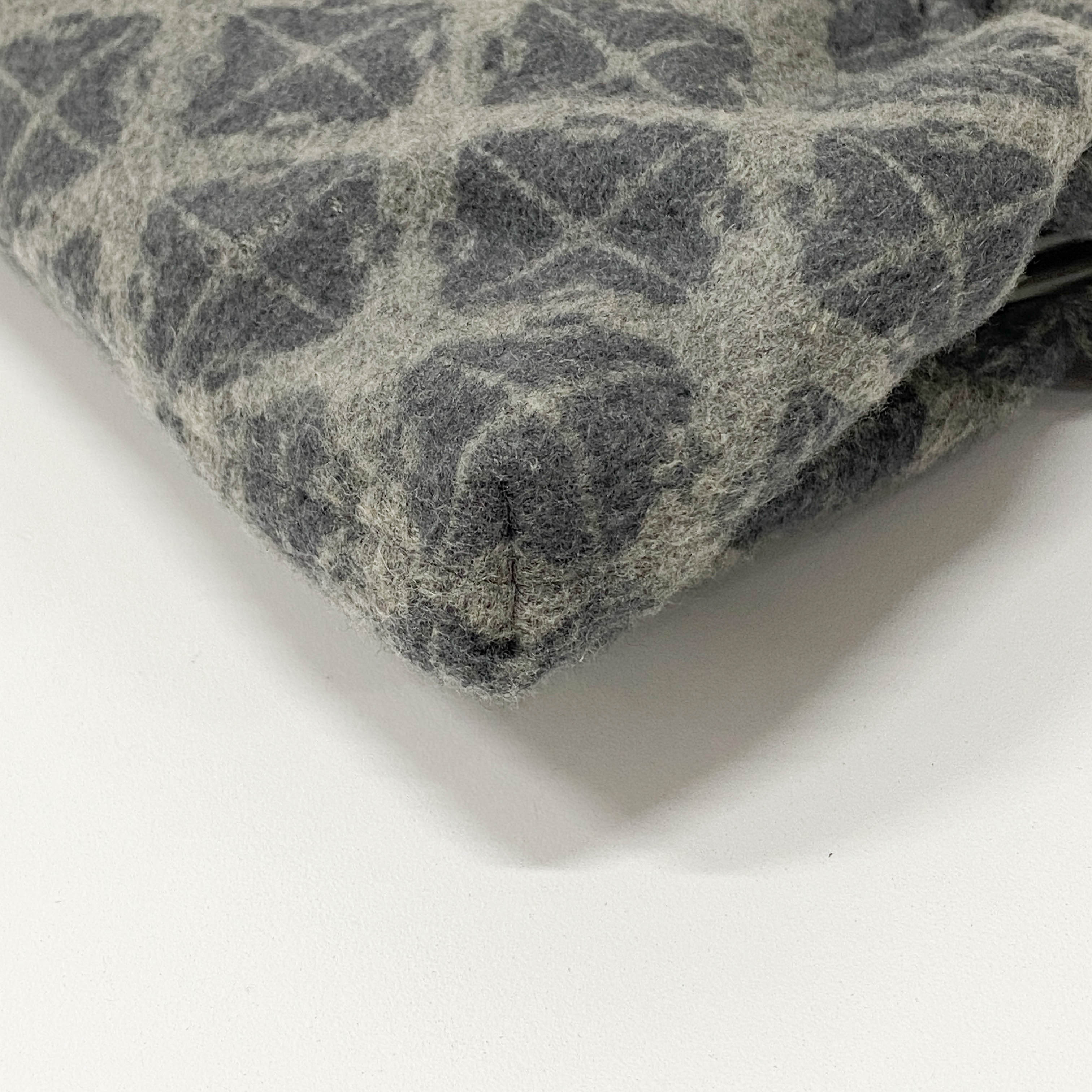 Grey Cross Pattern Wool Shoulder Bag