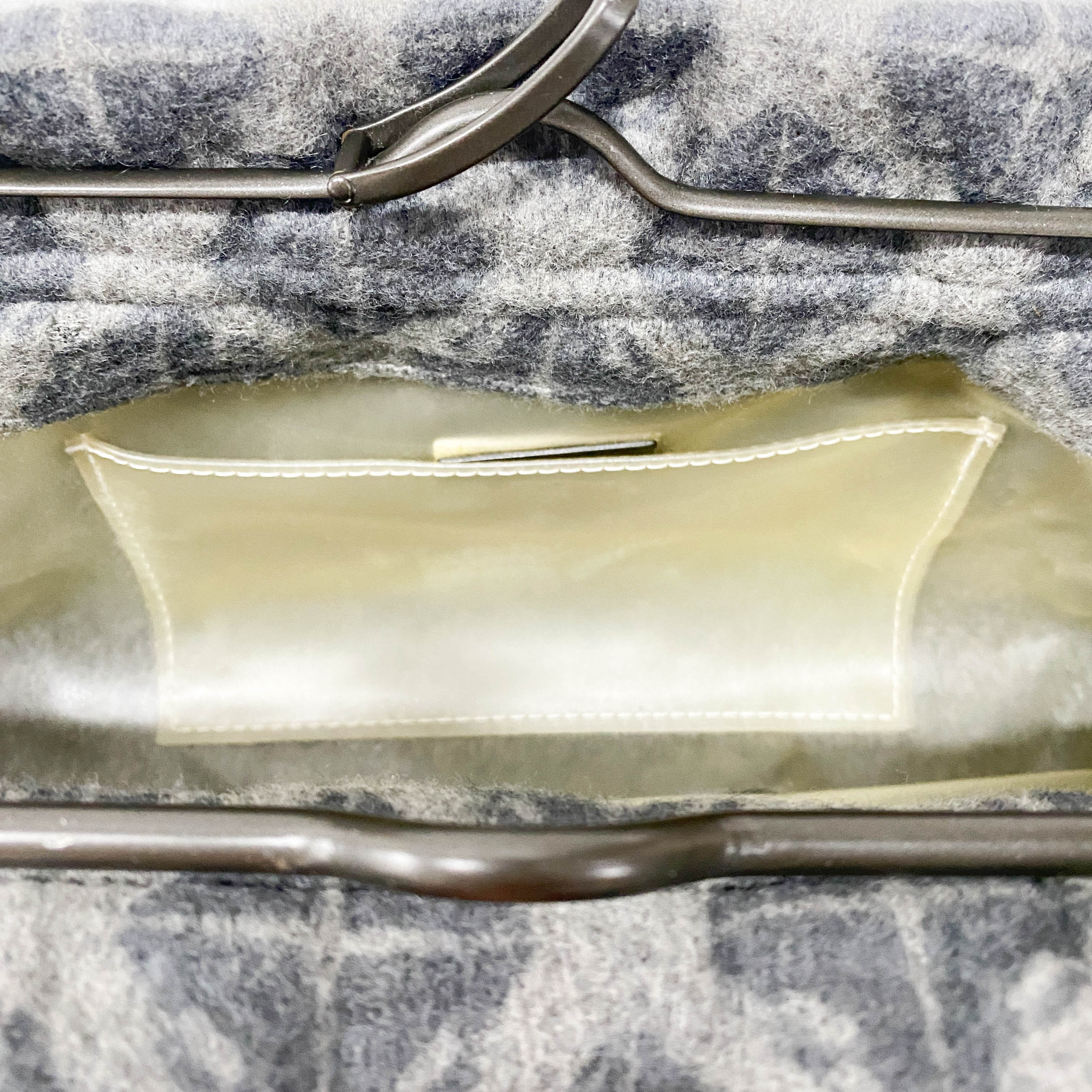 Grey Cross Pattern Wool Shoulder Bag