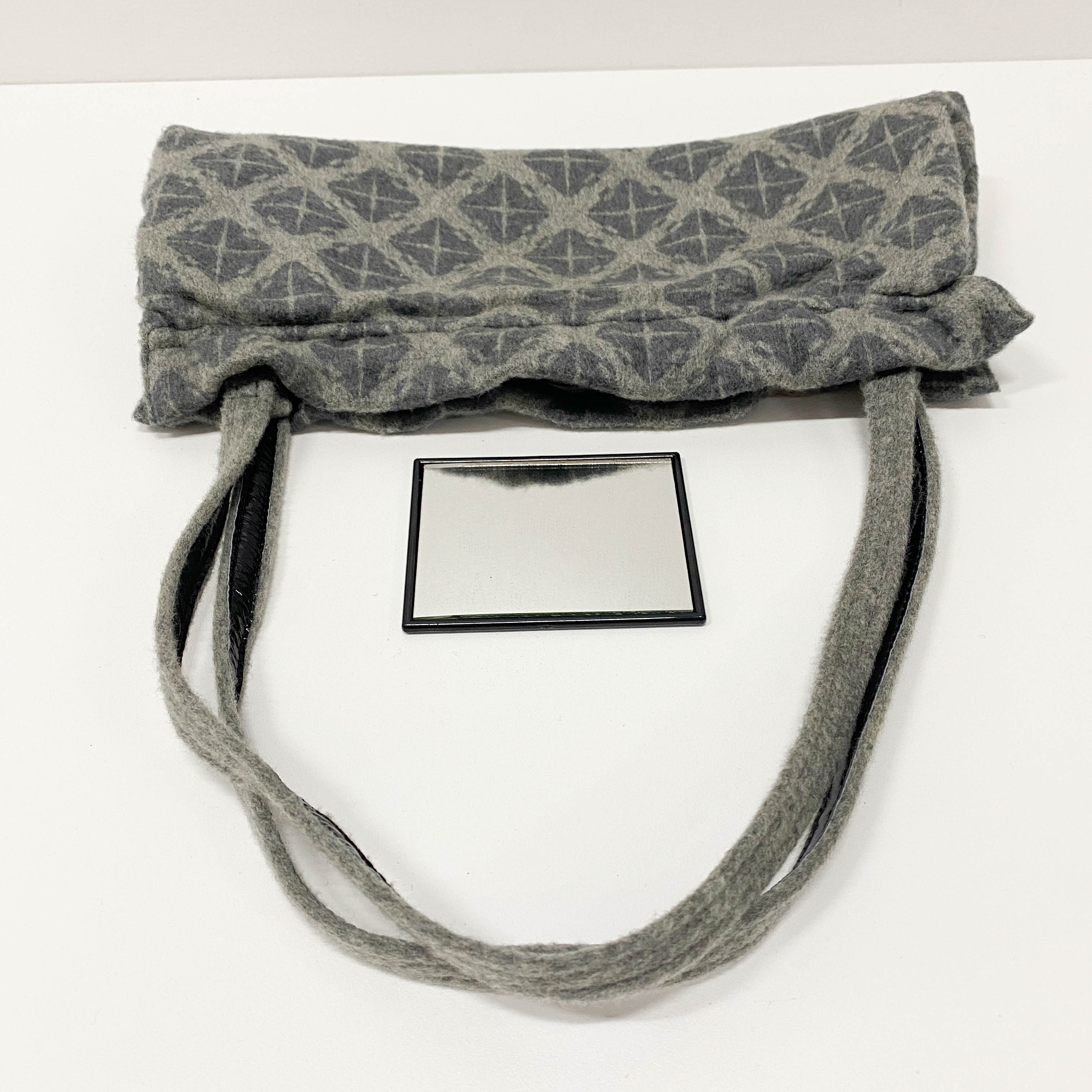Grey Cross Pattern Wool Shoulder Bag