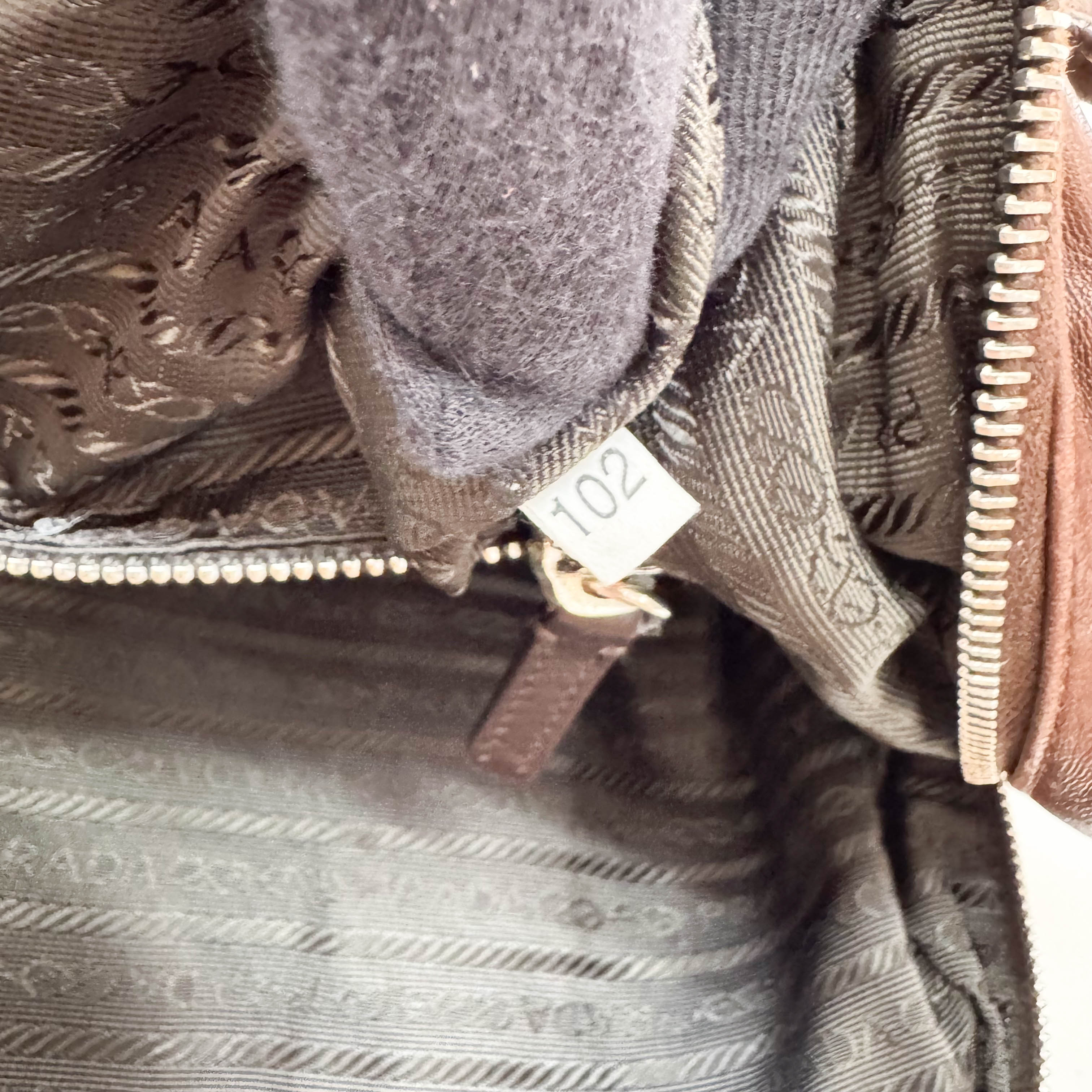バッグ Prada archive shoulder bag 2way brown PRADA Archive Brown Leather Shoulder Bag – HIVE PRELOVED