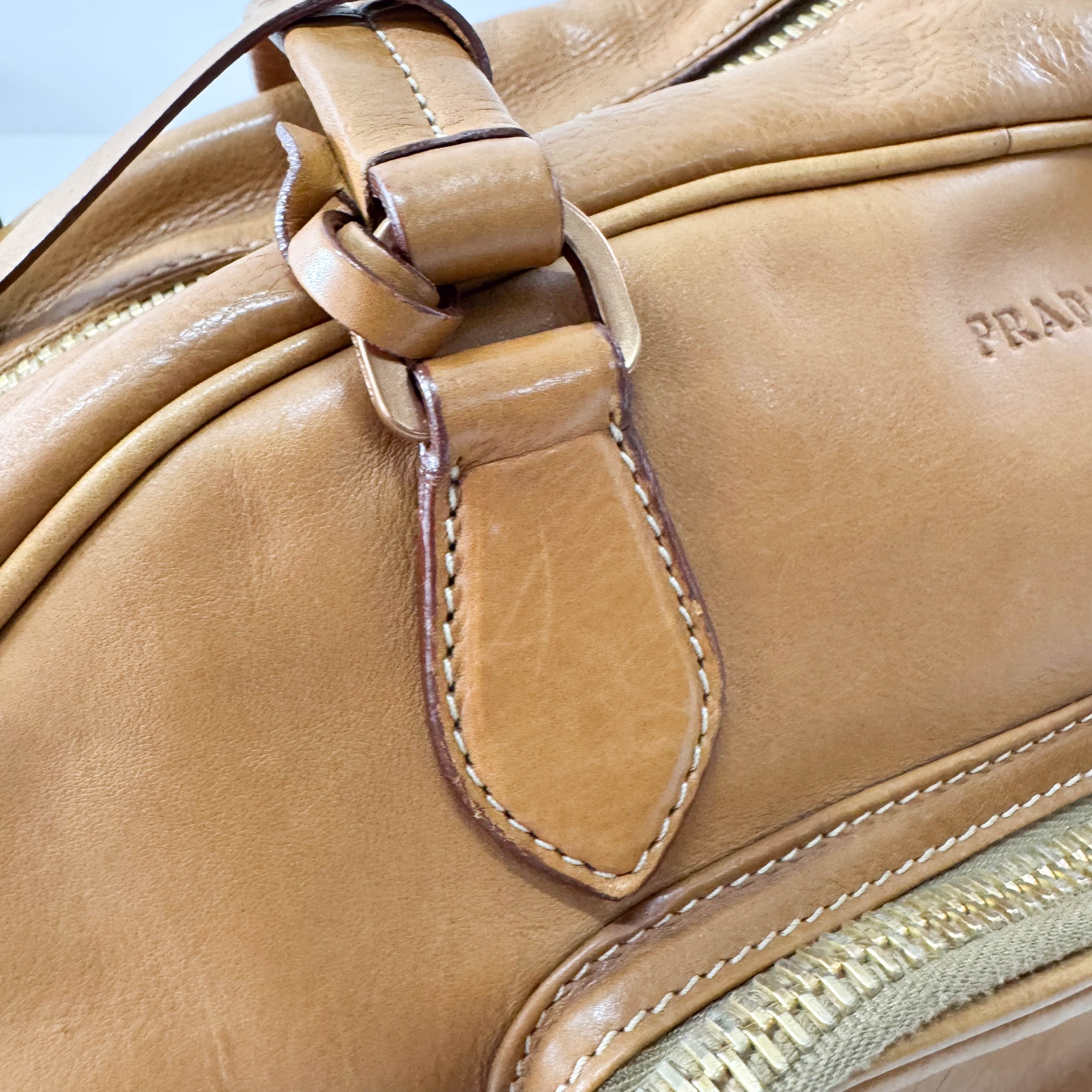 バッグ 834 00s Prada archive leather hand bag 834 00s Prada archive leather hand bag - メルカリ