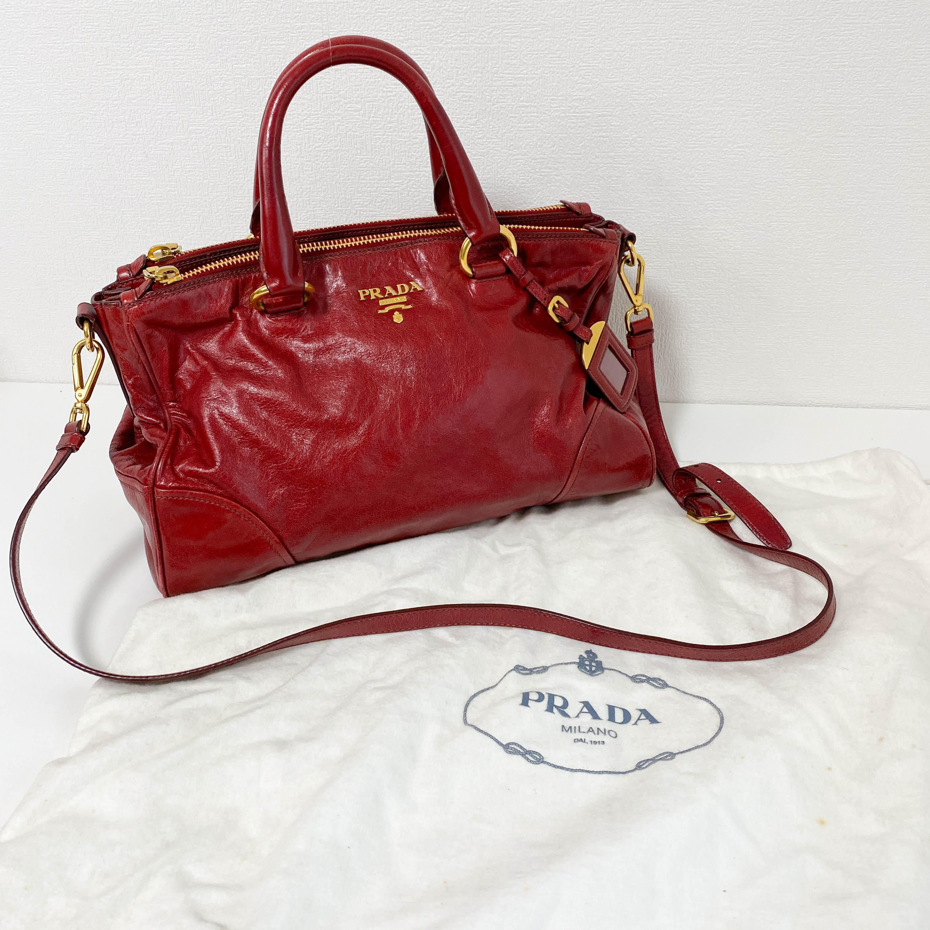 PRADA Vintage Leather Red Handbag – HIVE PRELOVED