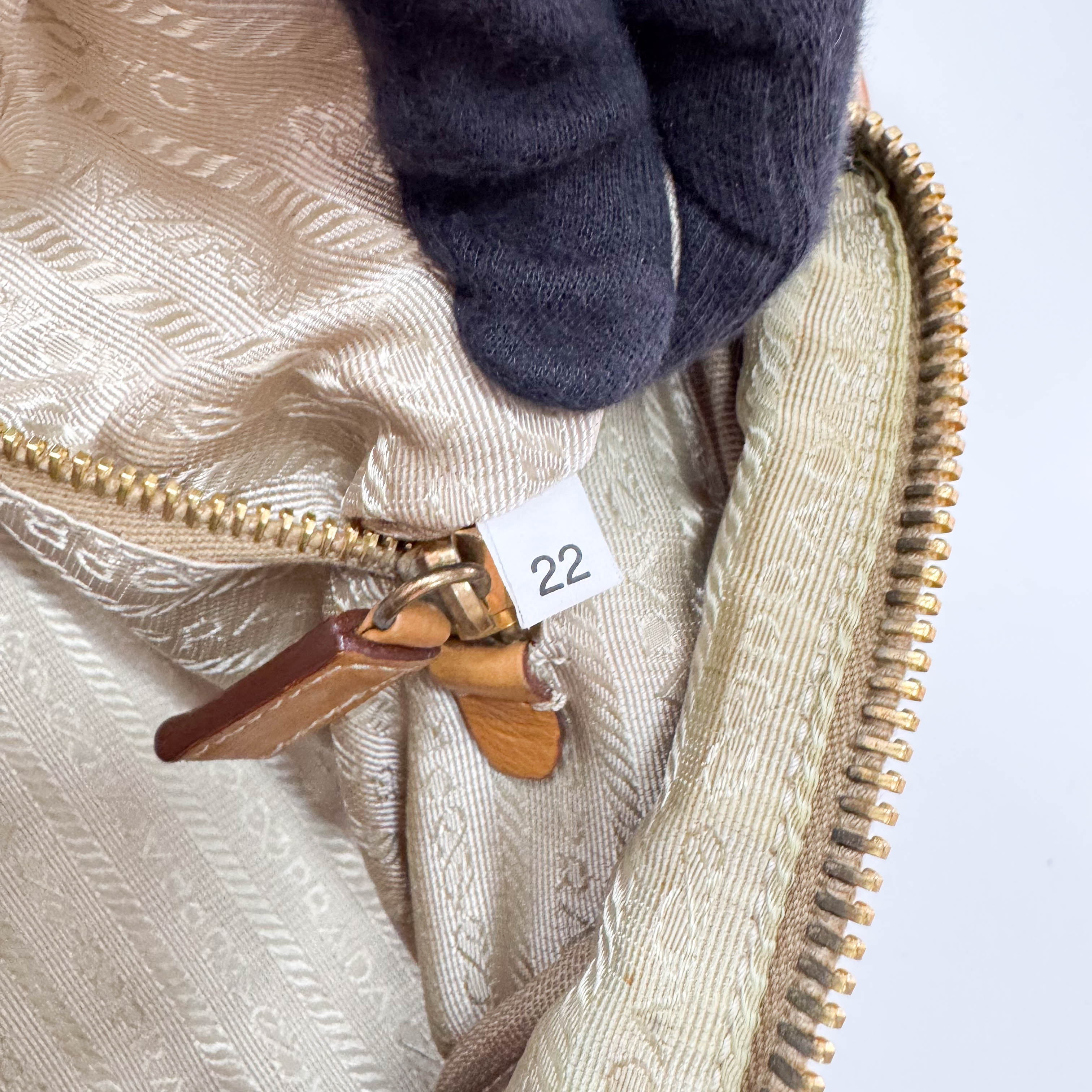 PRADA Archive Brown Leather Shoulder Bag – HIVE PRELOVED