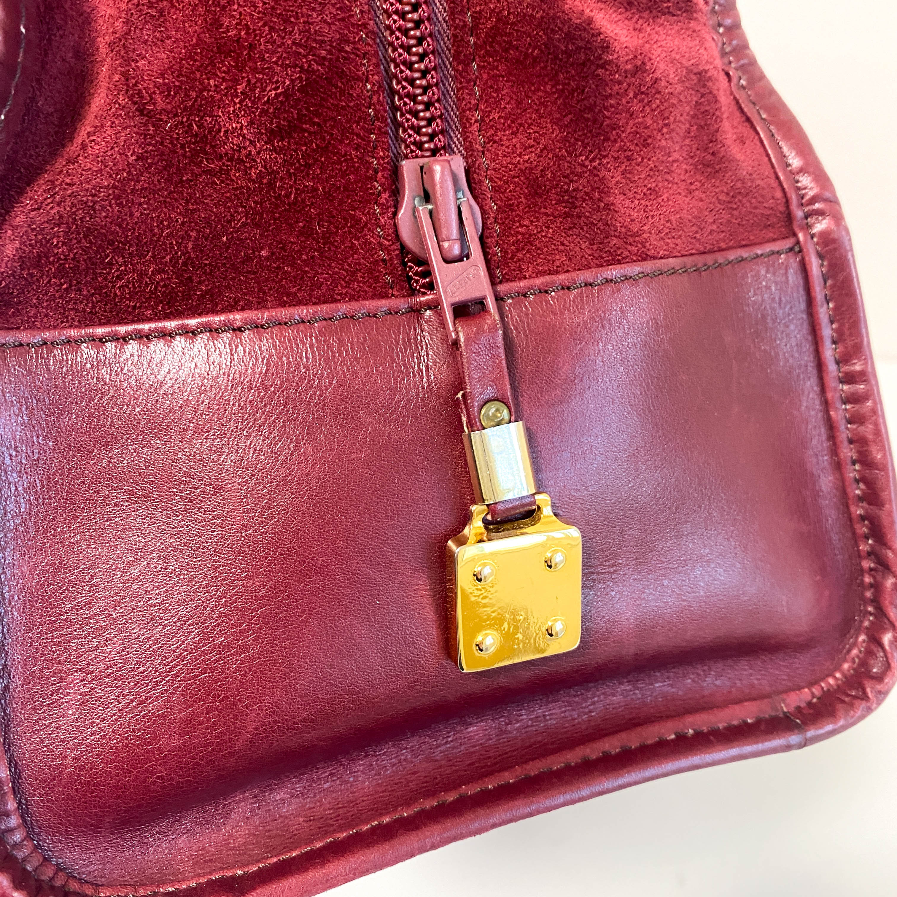 Amazona 32 Burgundy Suede Handle Bag