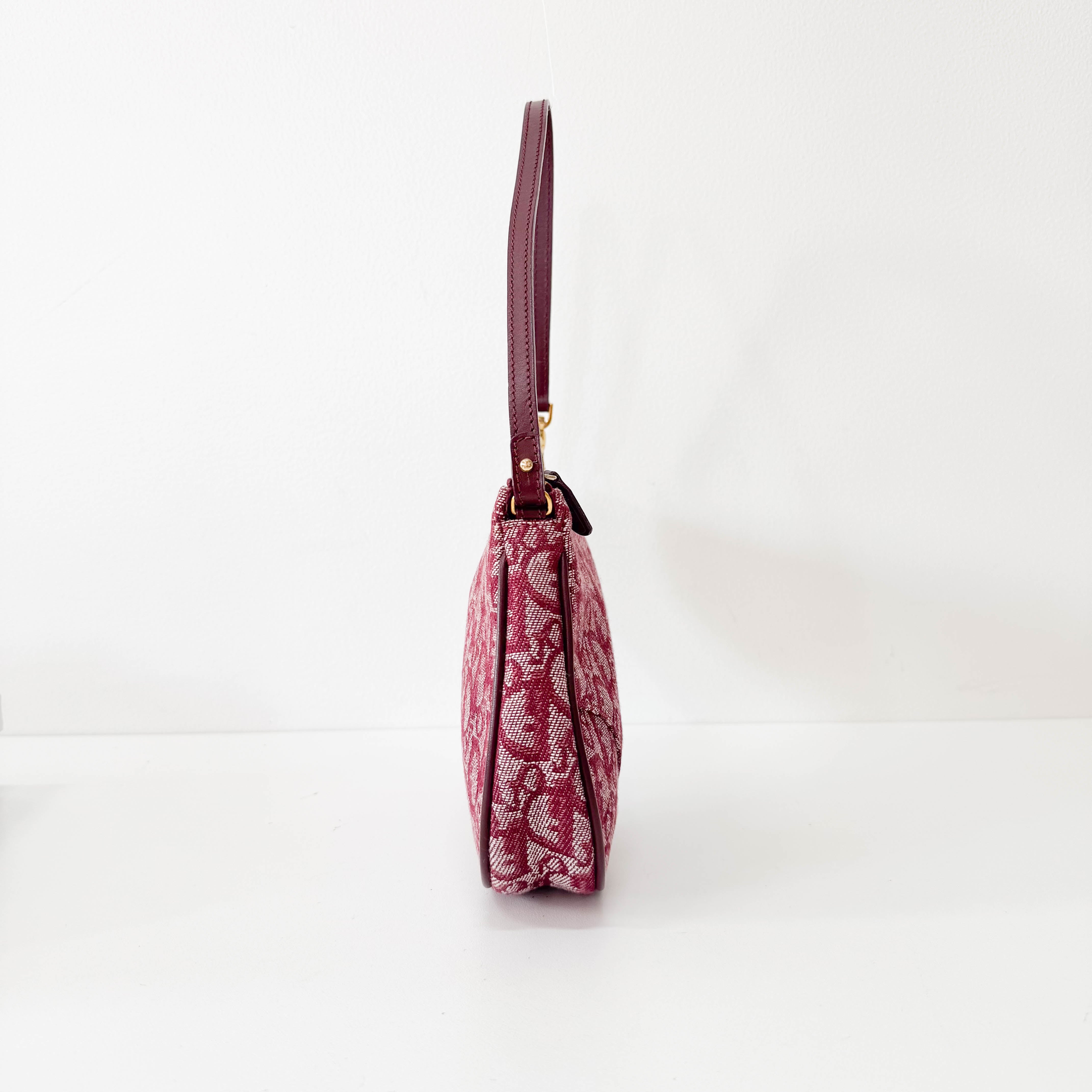 Saddle Red Canvas Shoulder Bag