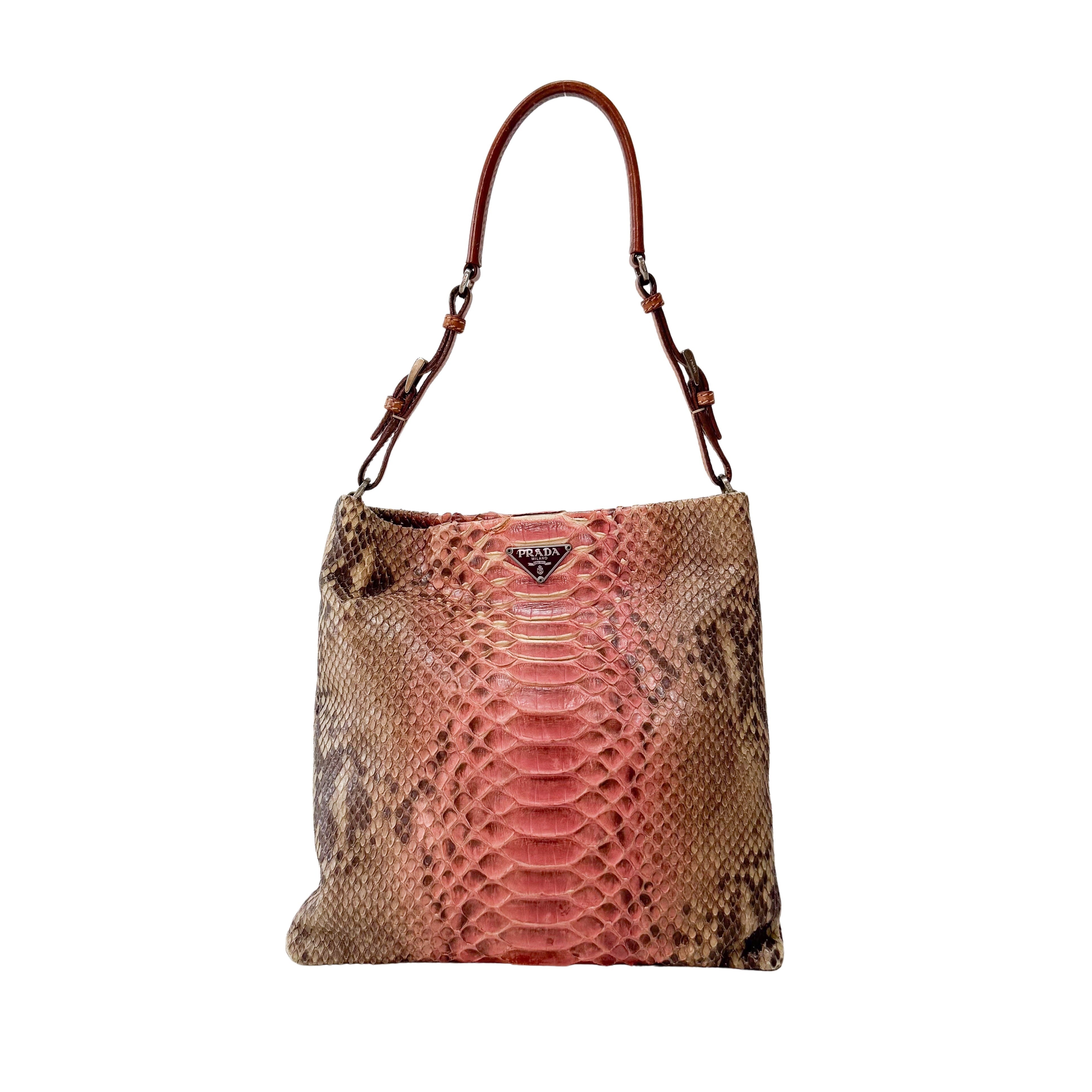 Leather Gradation Pink Shoulder Bag