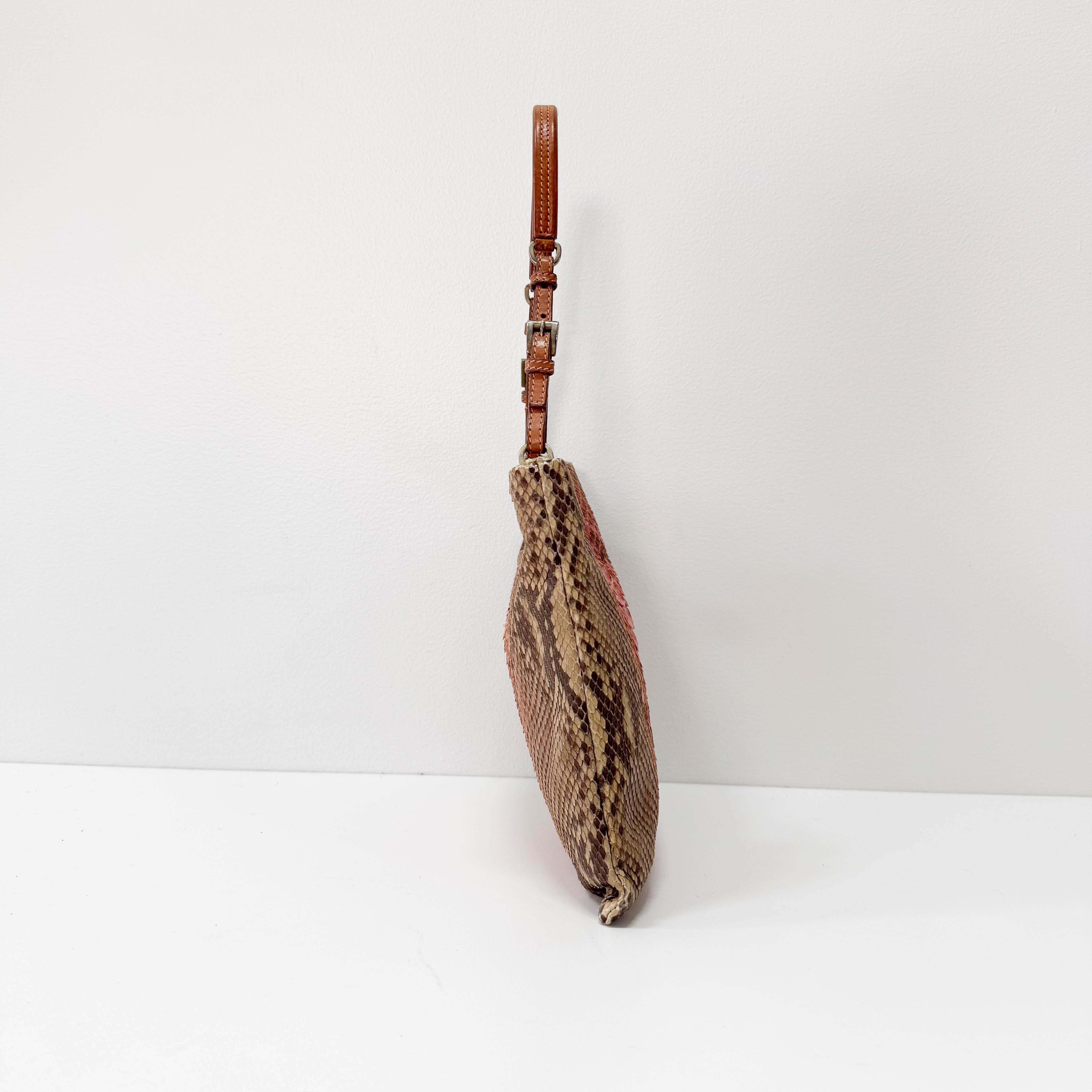 Leather Gradation Pink Shoulder Bag