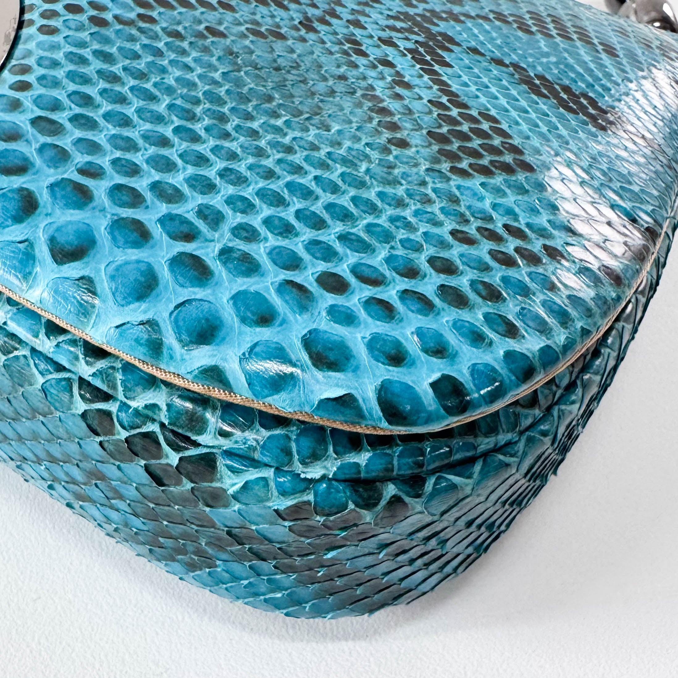 Malice Pearl Blue Leather Shouder Bag