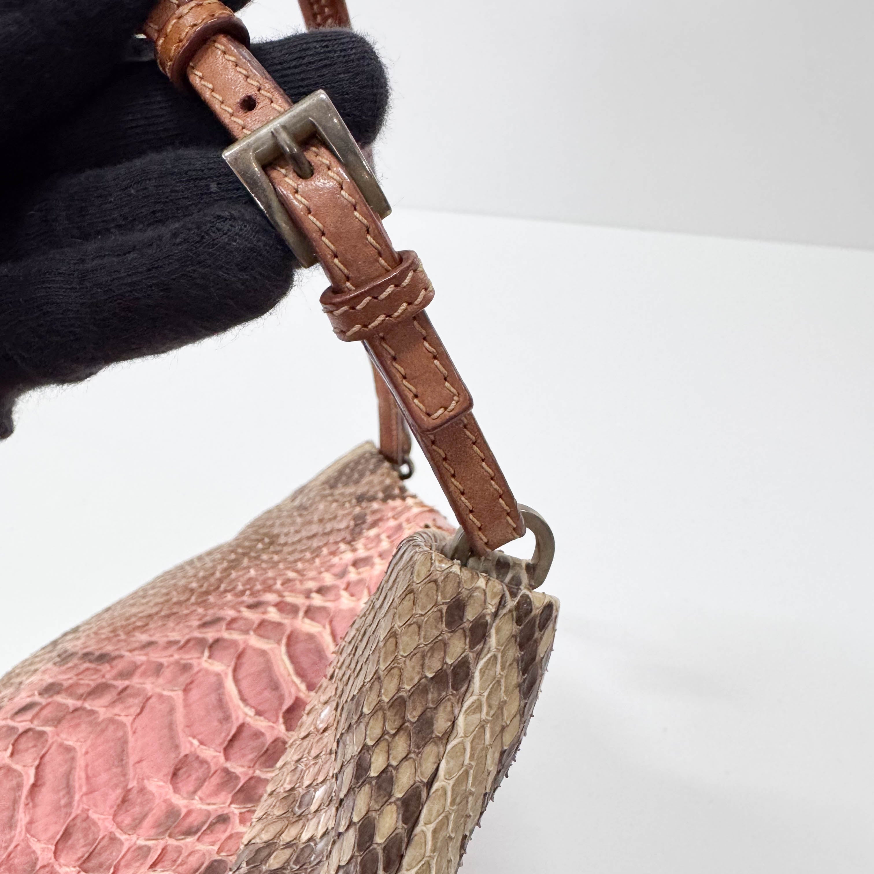 Leather Gradation Pink Shoulder Bag