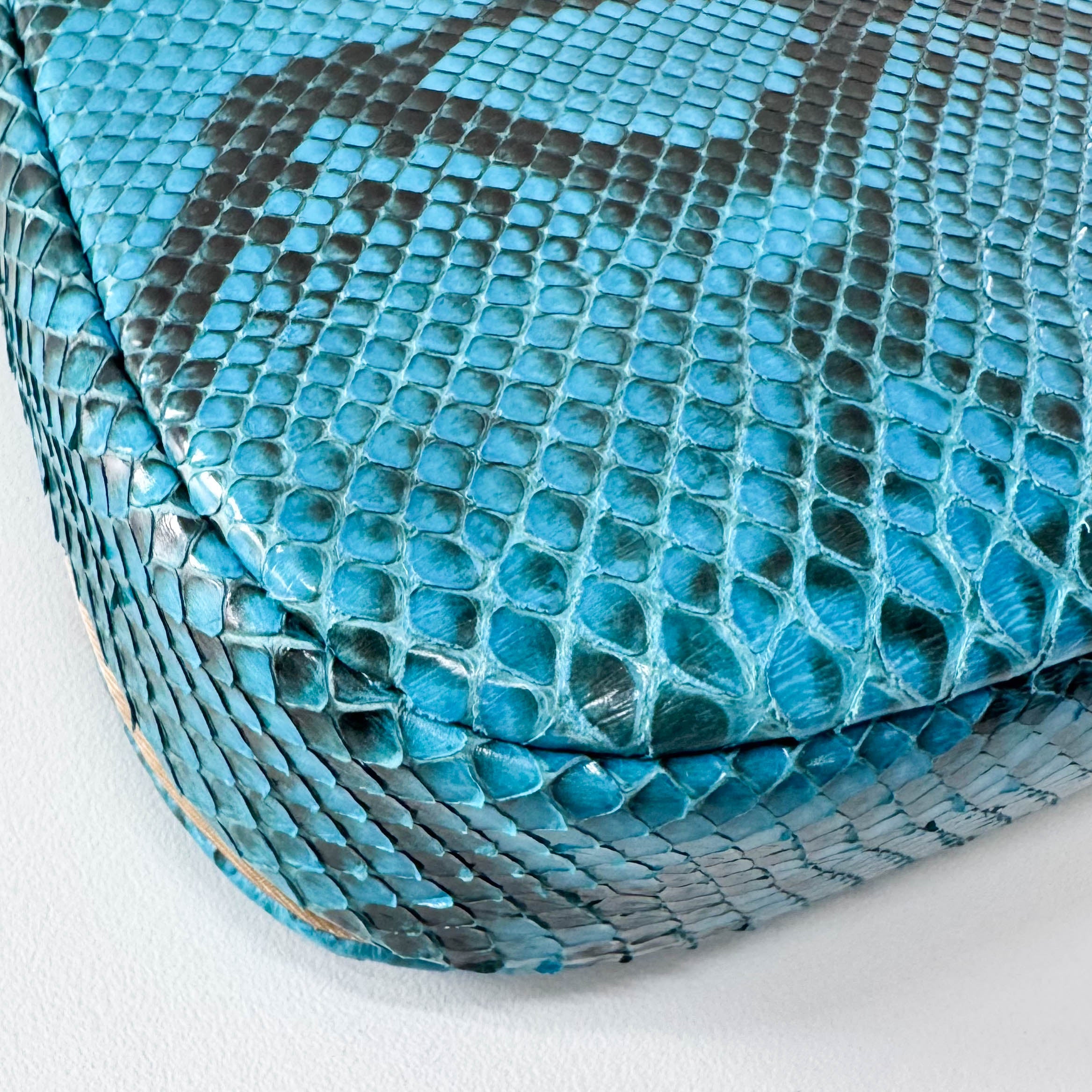 Malice Pearl Blue Leather Shouder Bag