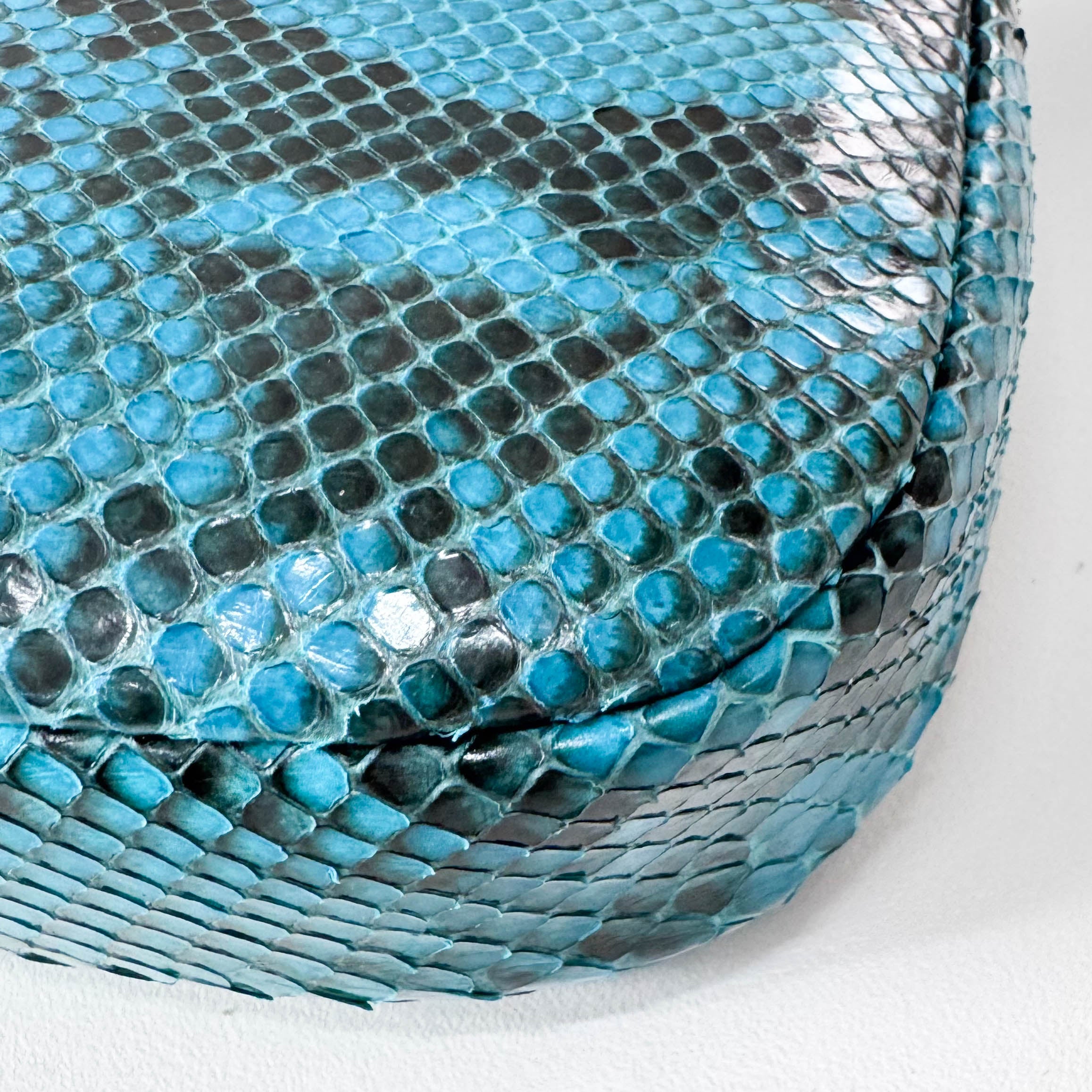 Malice Pearl Blue Leather Shouder Bag