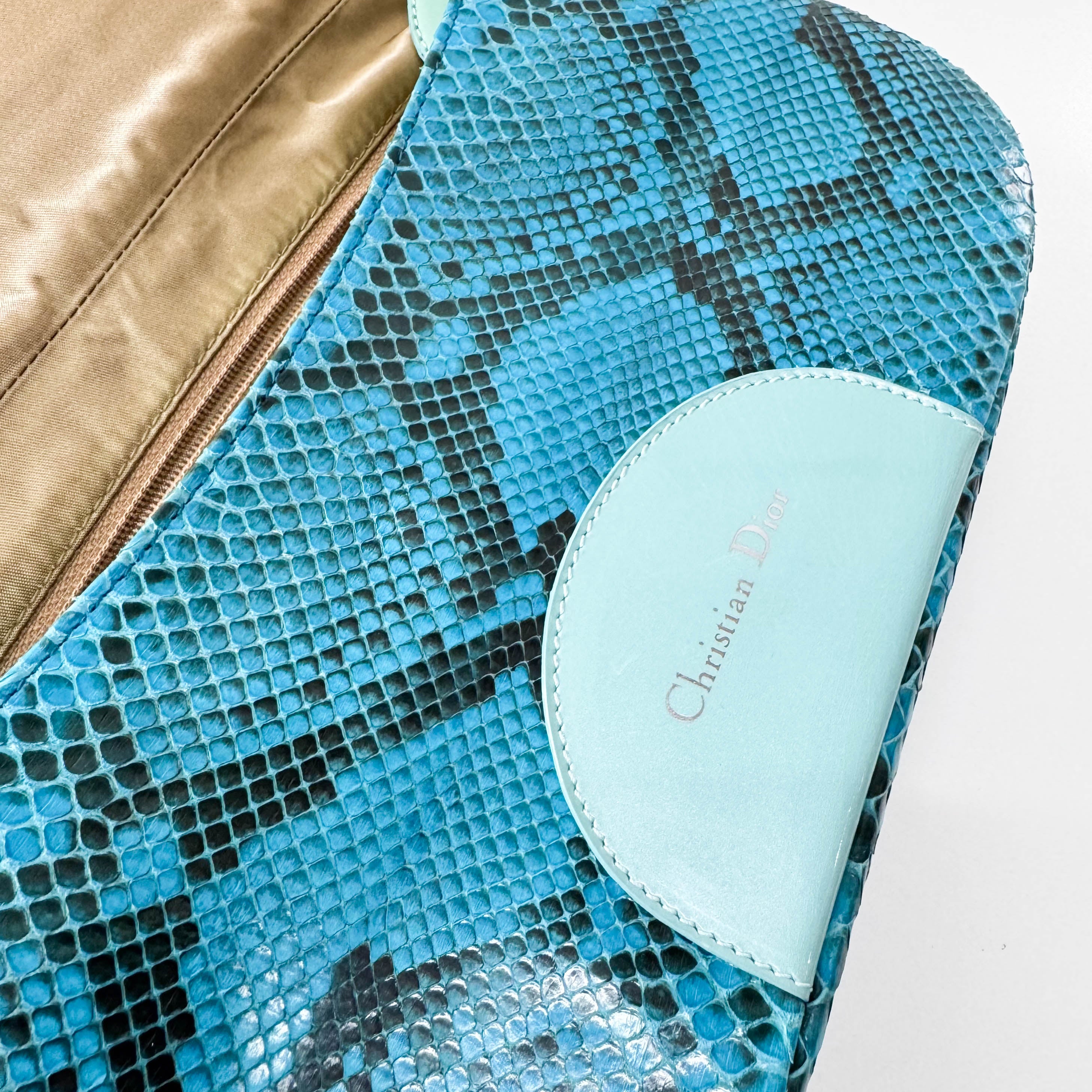 Malice Pearl Blue Leather Shouder Bag