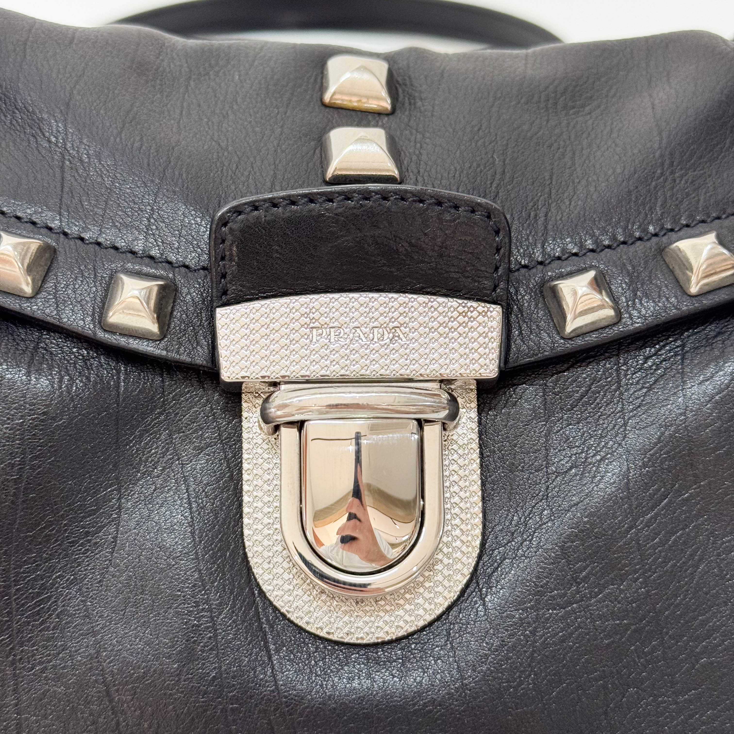 Vitello Black Calfskin Leather Shoulder Bag