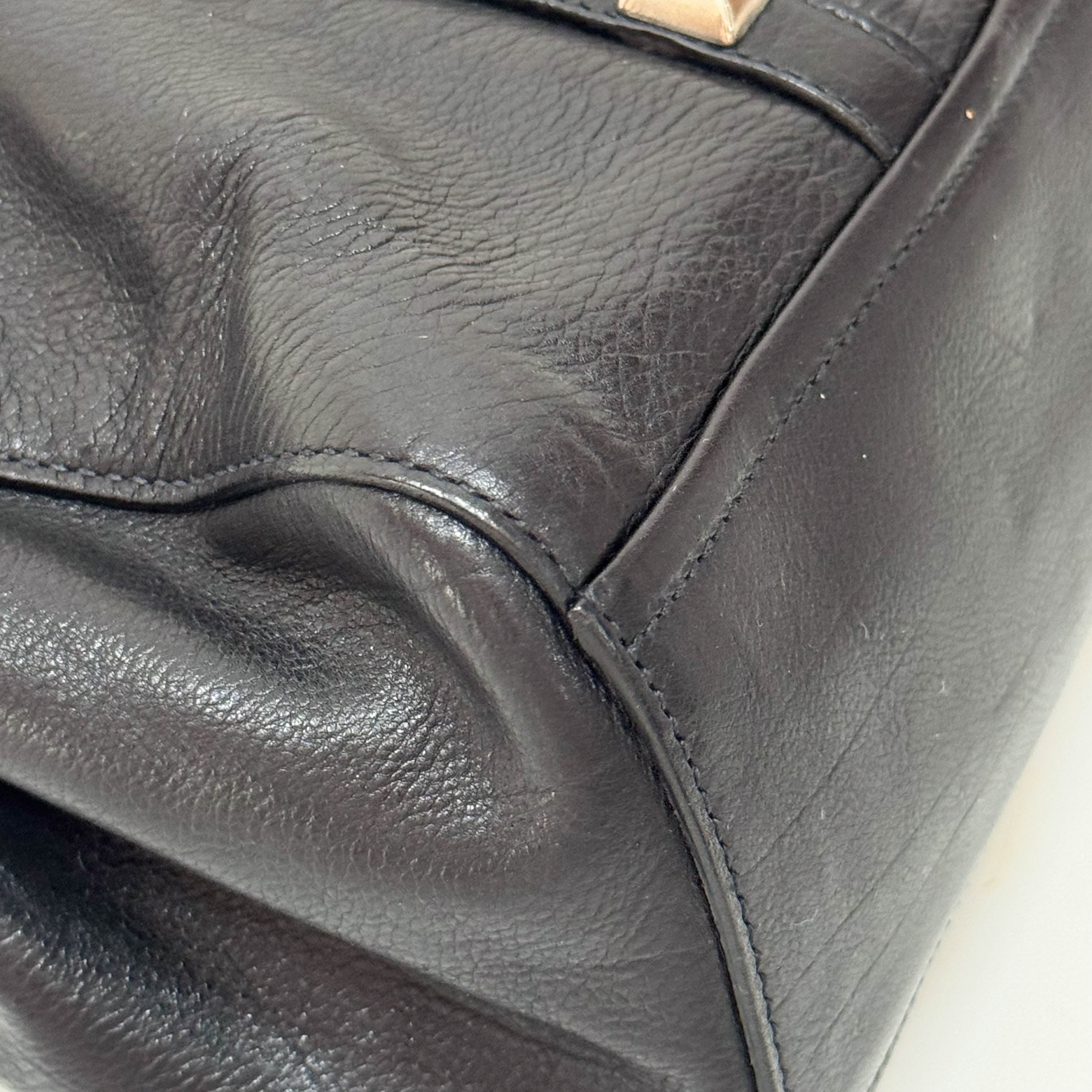 Vitello Black Calfskin Leather Shoulder Bag