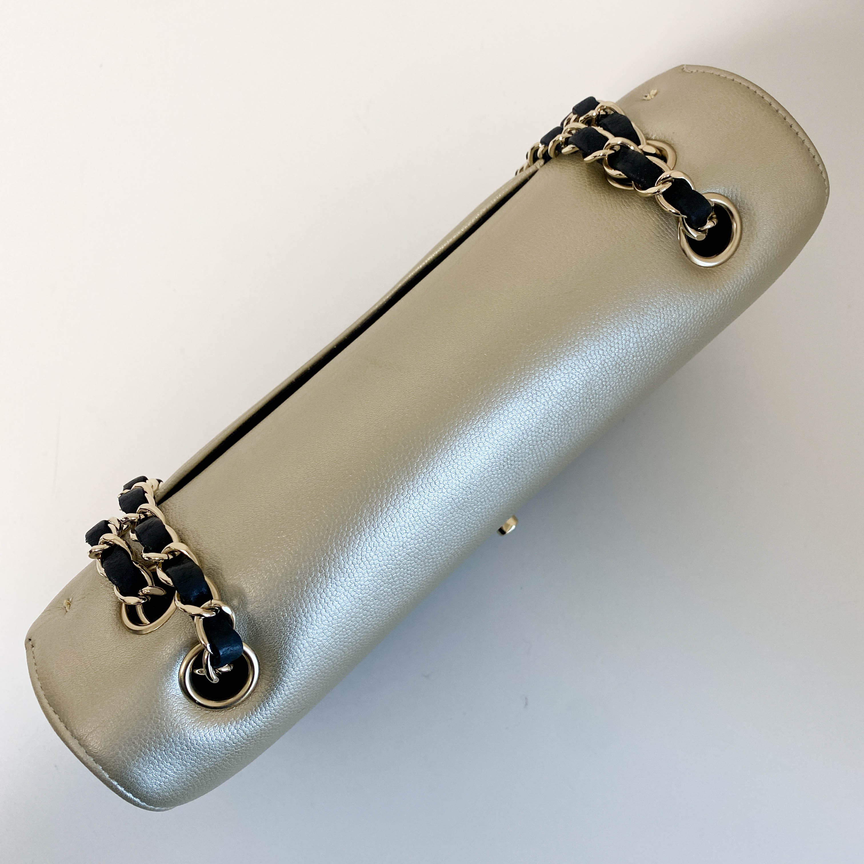 Timeless Classic Flap 25 Gold Calf and Black Leather Chain Shoulder Bag