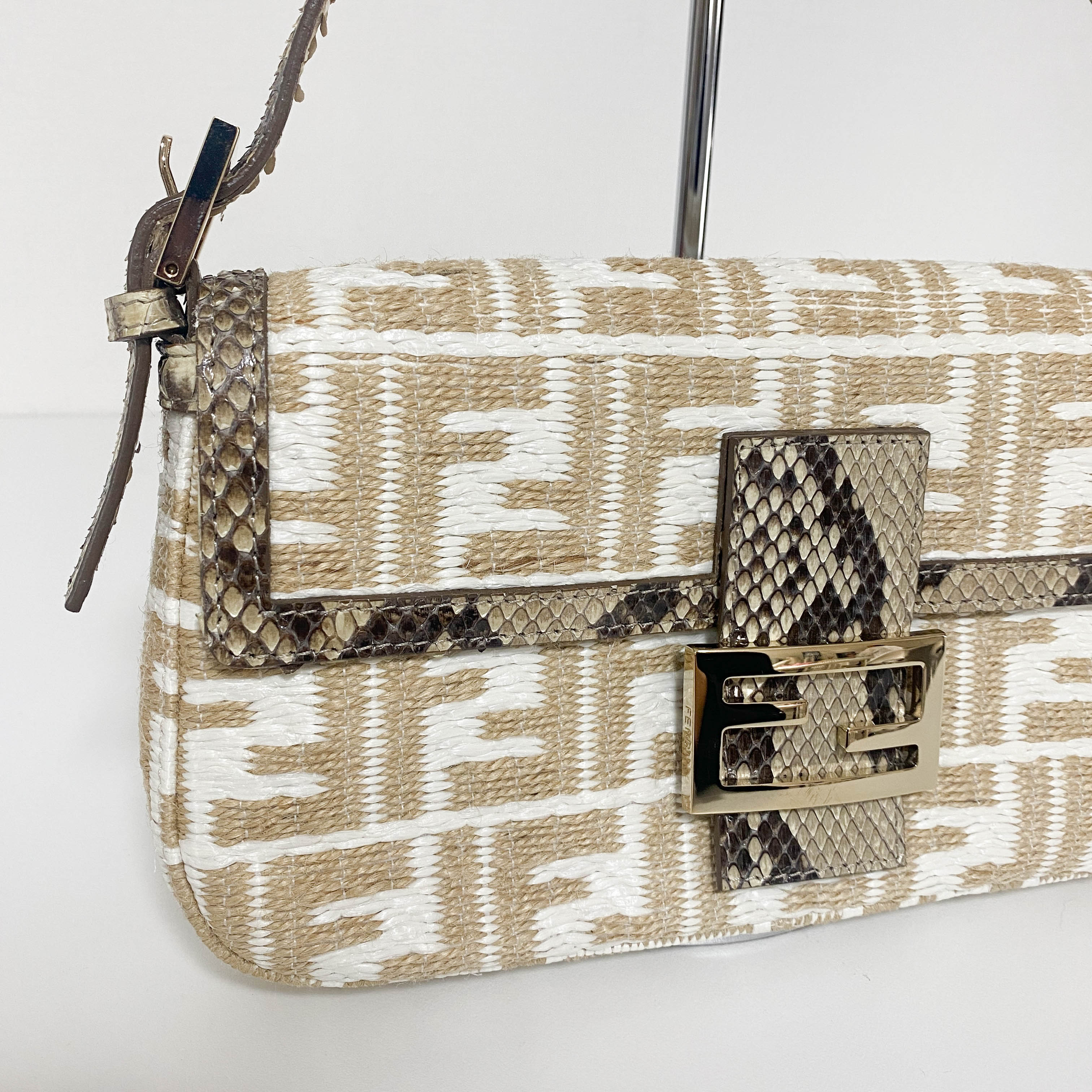 Baguette FF White Beige Raffia / Python Belt Shouler Bag