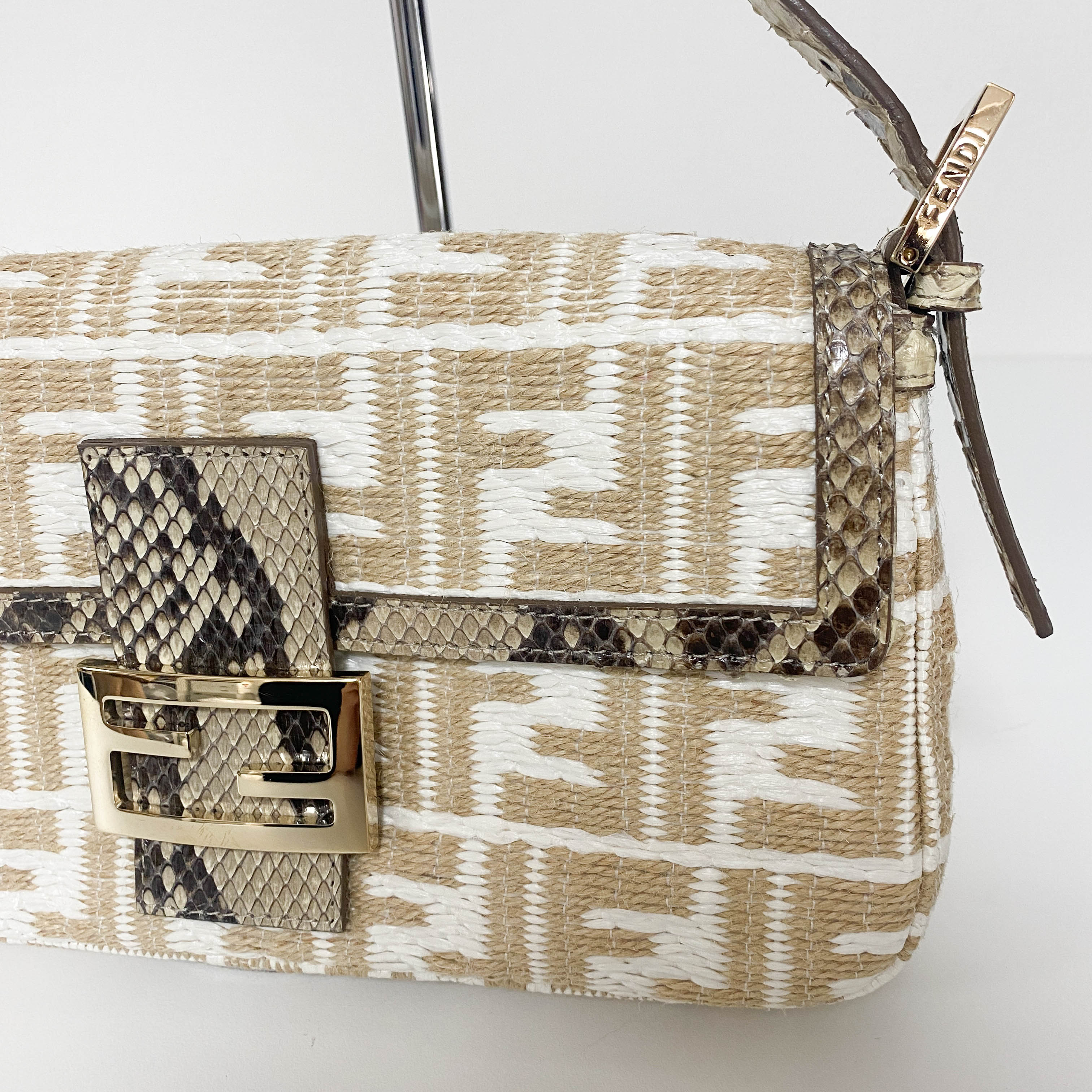 Baguette FF White Beige Raffia / Python Belt Shouler Bag