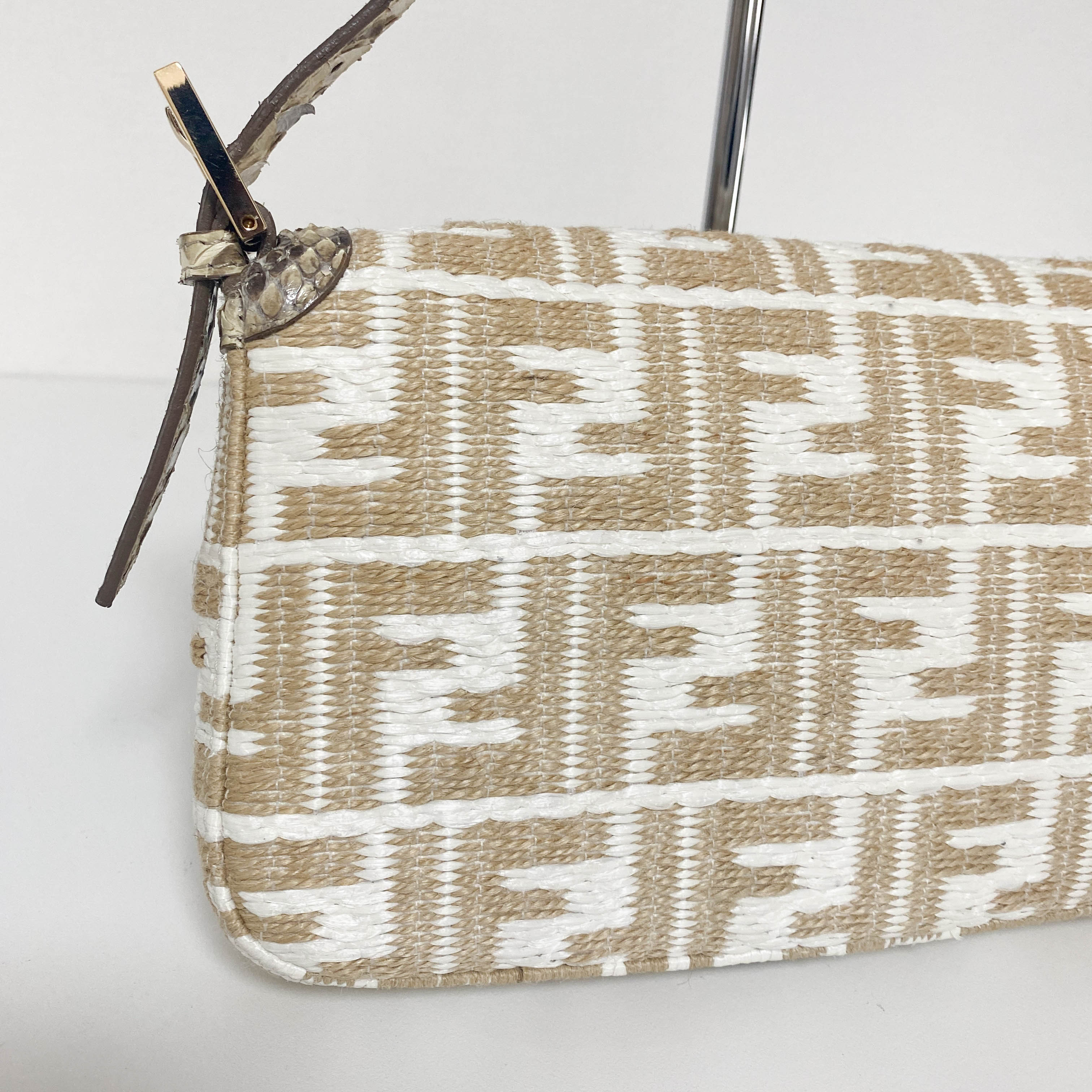 Baguette FF White Beige Raffia / Python Belt Shouler Bag