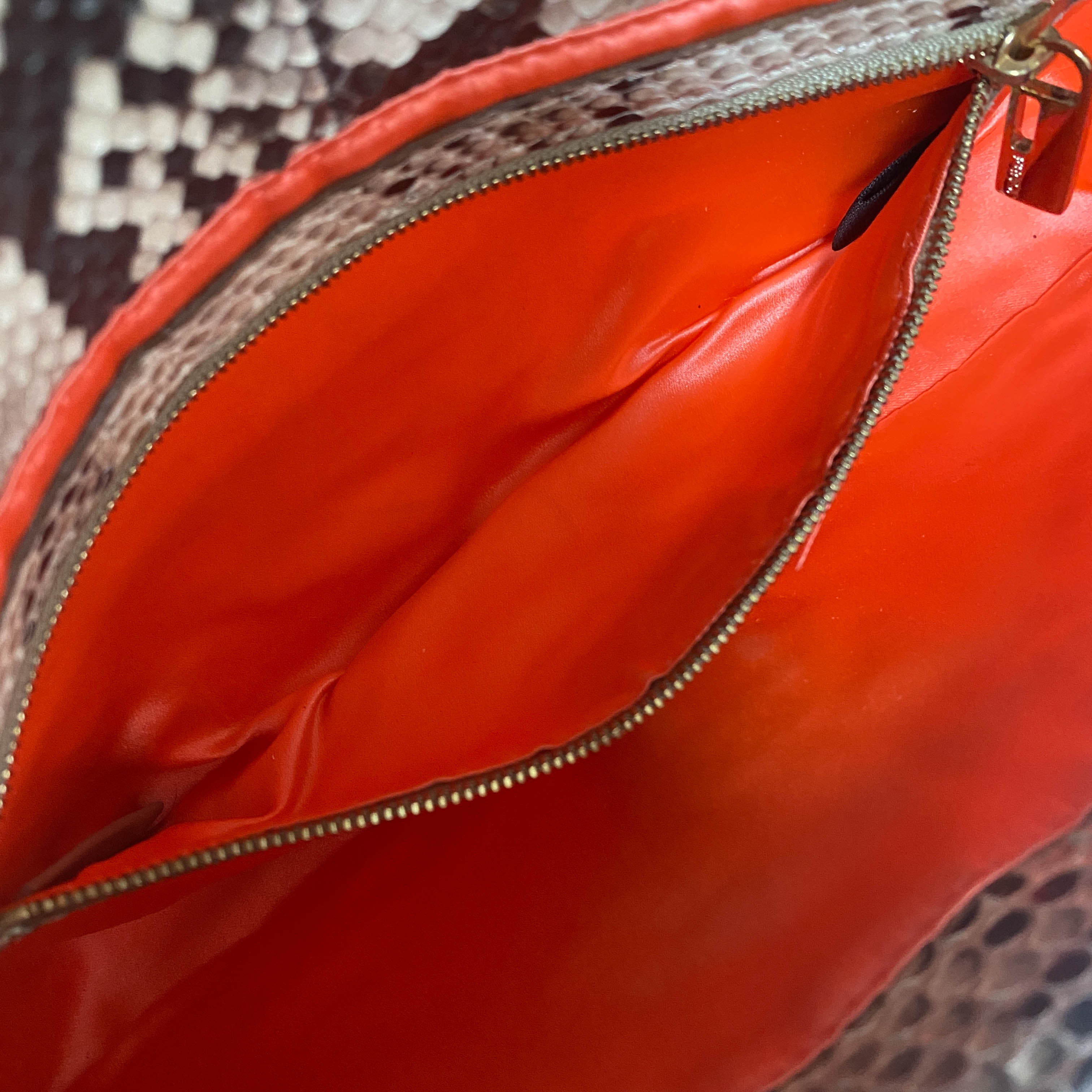 Baguette FF White Beige Raffia / Python Belt Shouler Bag