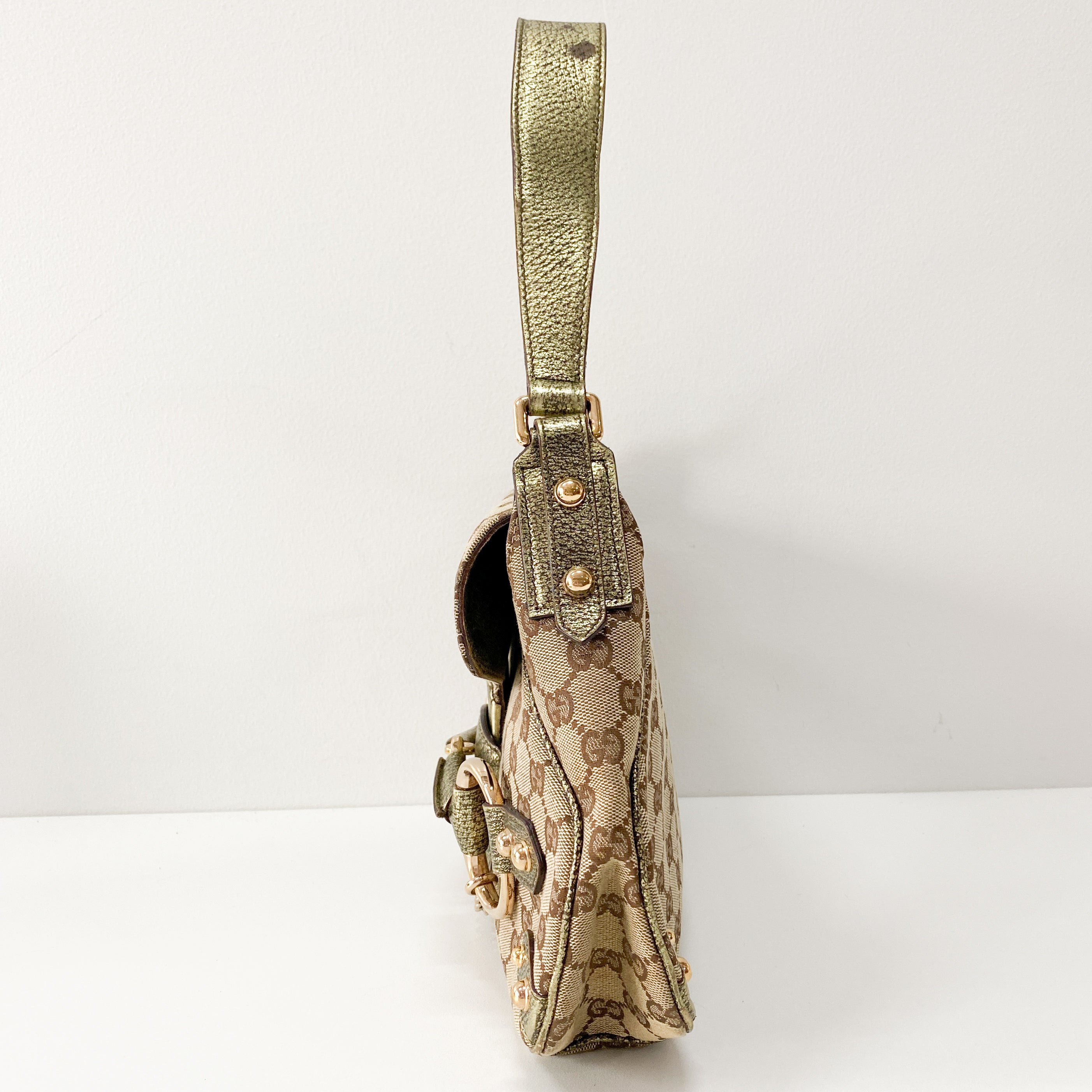 GG Canvas Brown Shoulder Bag