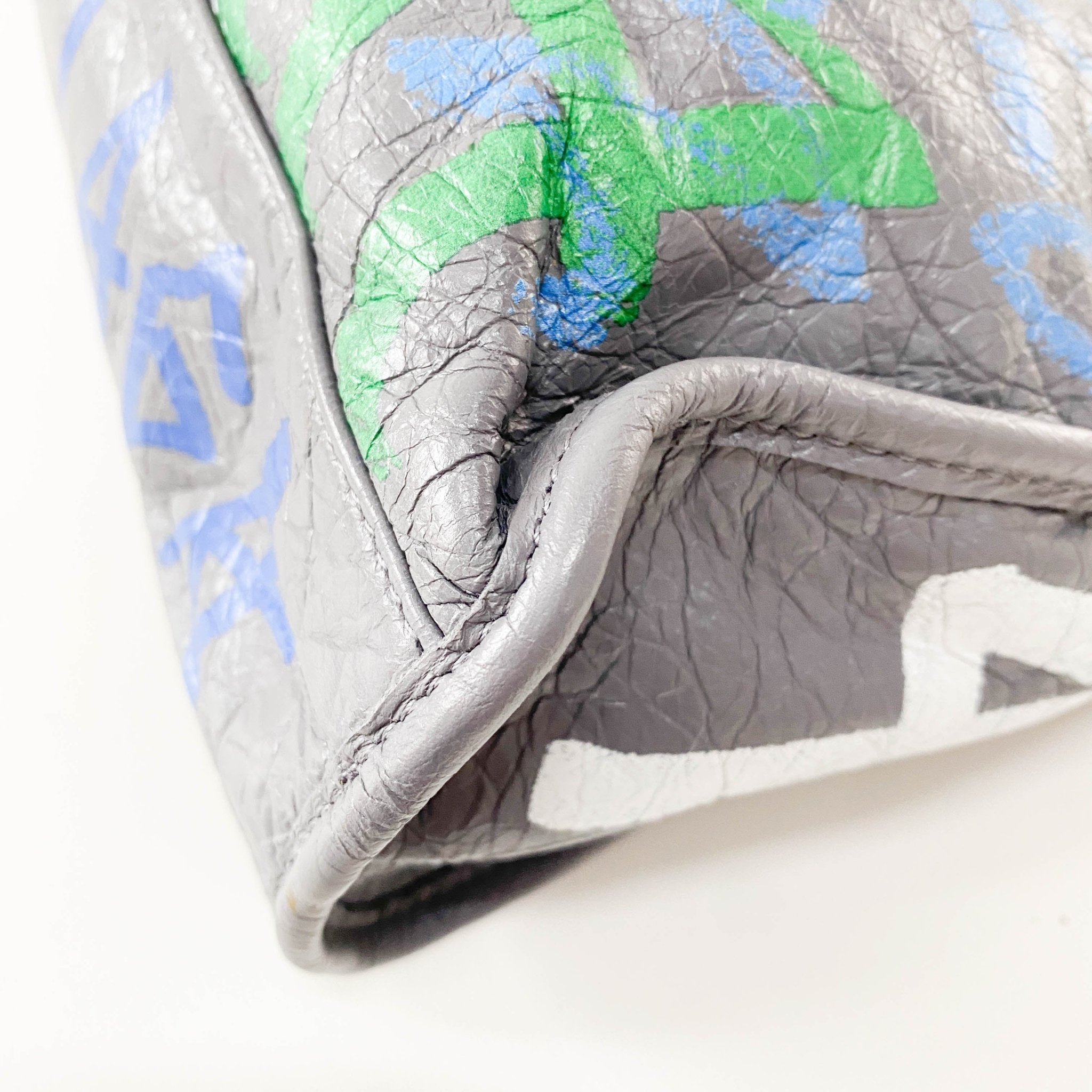 BALENCIAGA Balenciaga Gray Leather Graffiti Handbag, in , Sold by HIVE PRELOVED - Handle Bags, ,