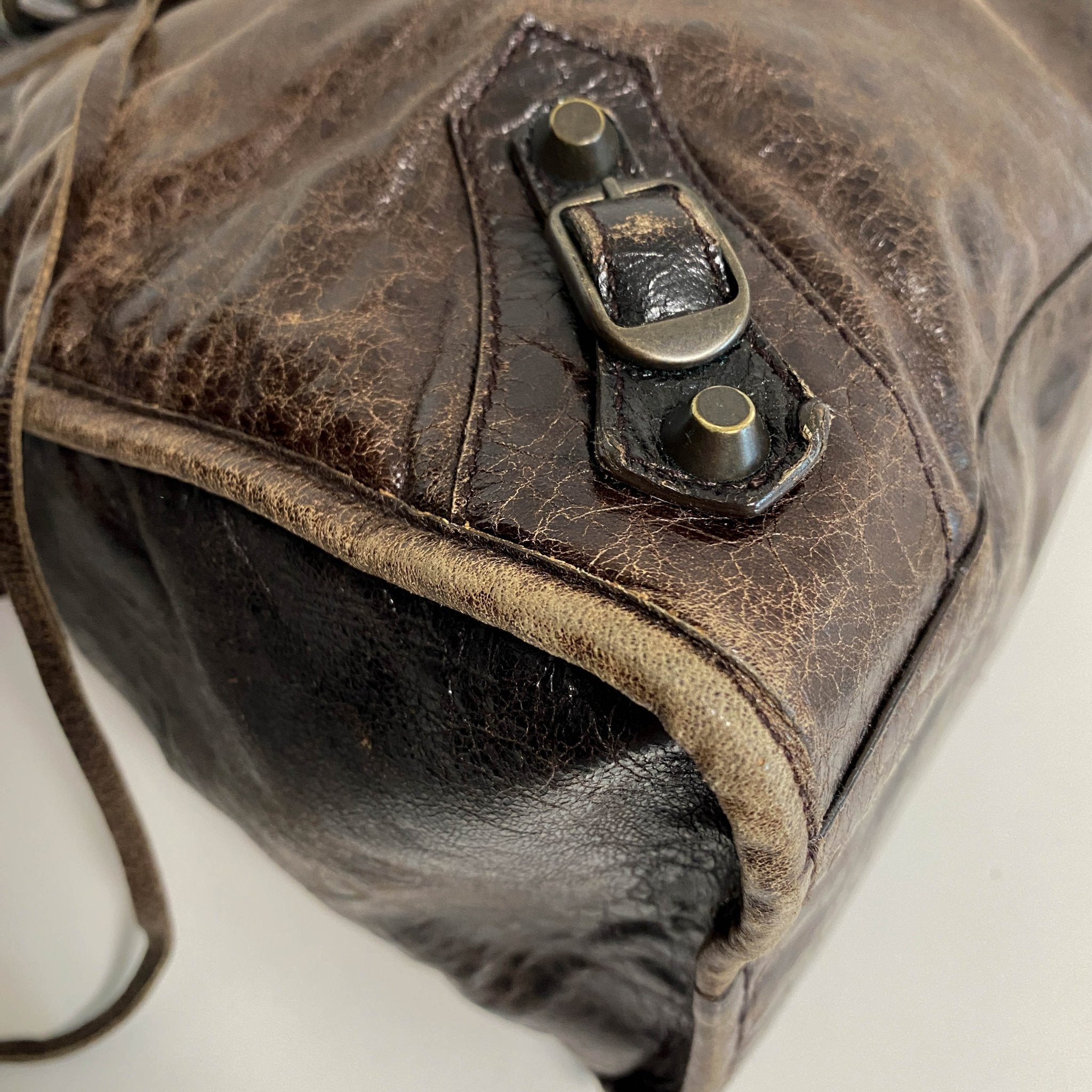 BALENCIAGA Giant City Dark Brown Leather Handbag, in , Sold by HIVE PRELOVED - Handle Bags, Shoulder Bags,