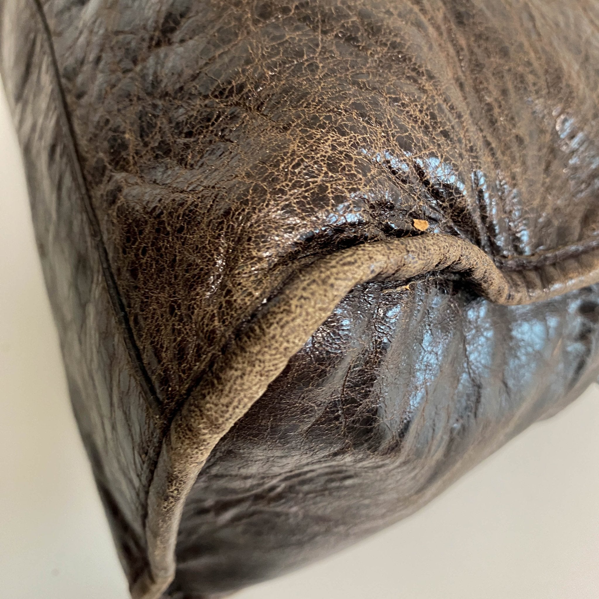 BALENCIAGA Giant City Dark Brown Leather Handbag, in , Sold by HIVE PRELOVED - Handle Bags, Shoulder Bags,