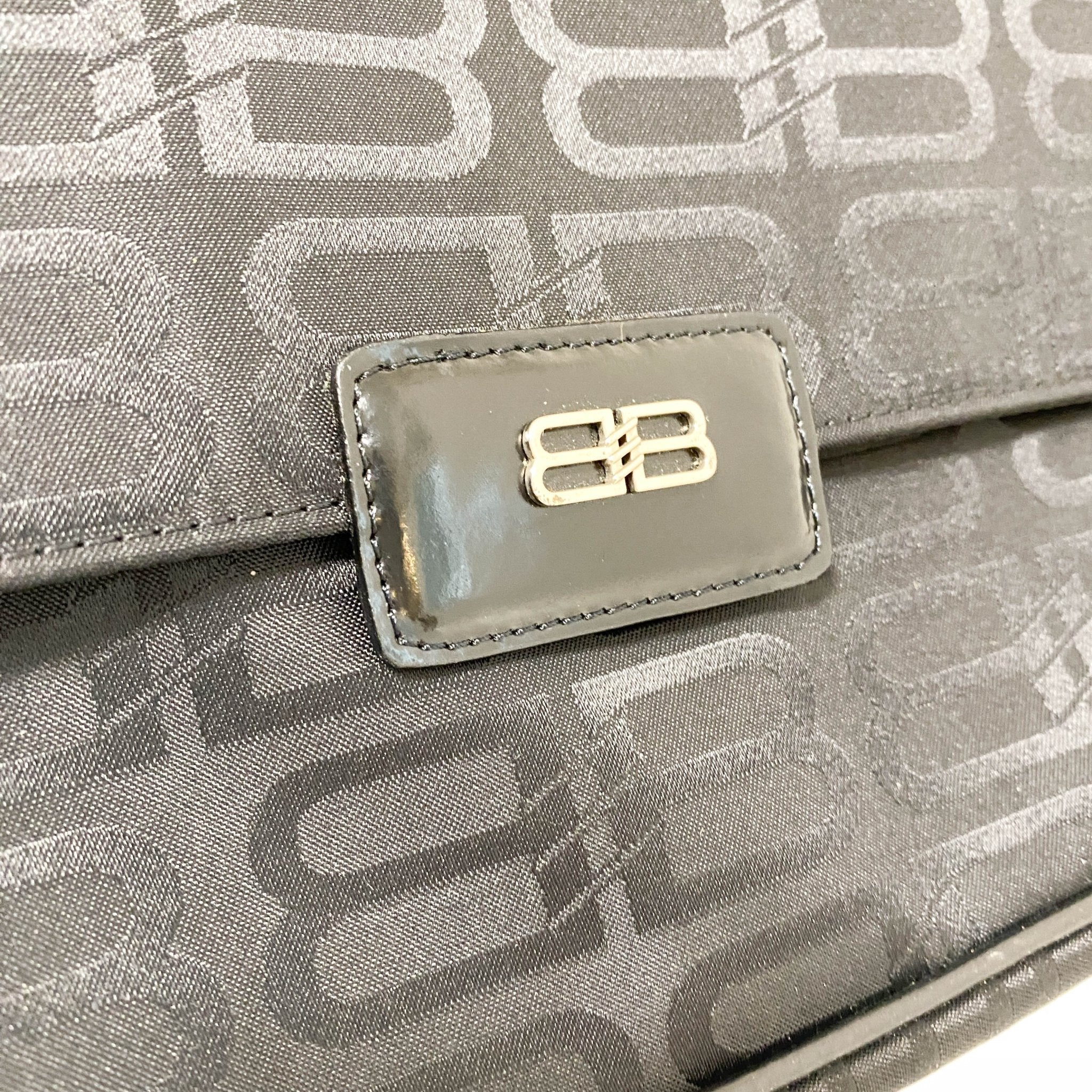 BALENCIAGA Old Balenciaga Black Nylon Shoulder Bag, in , Sold by HIVE PRELOVED - Shoulder Bags, ,