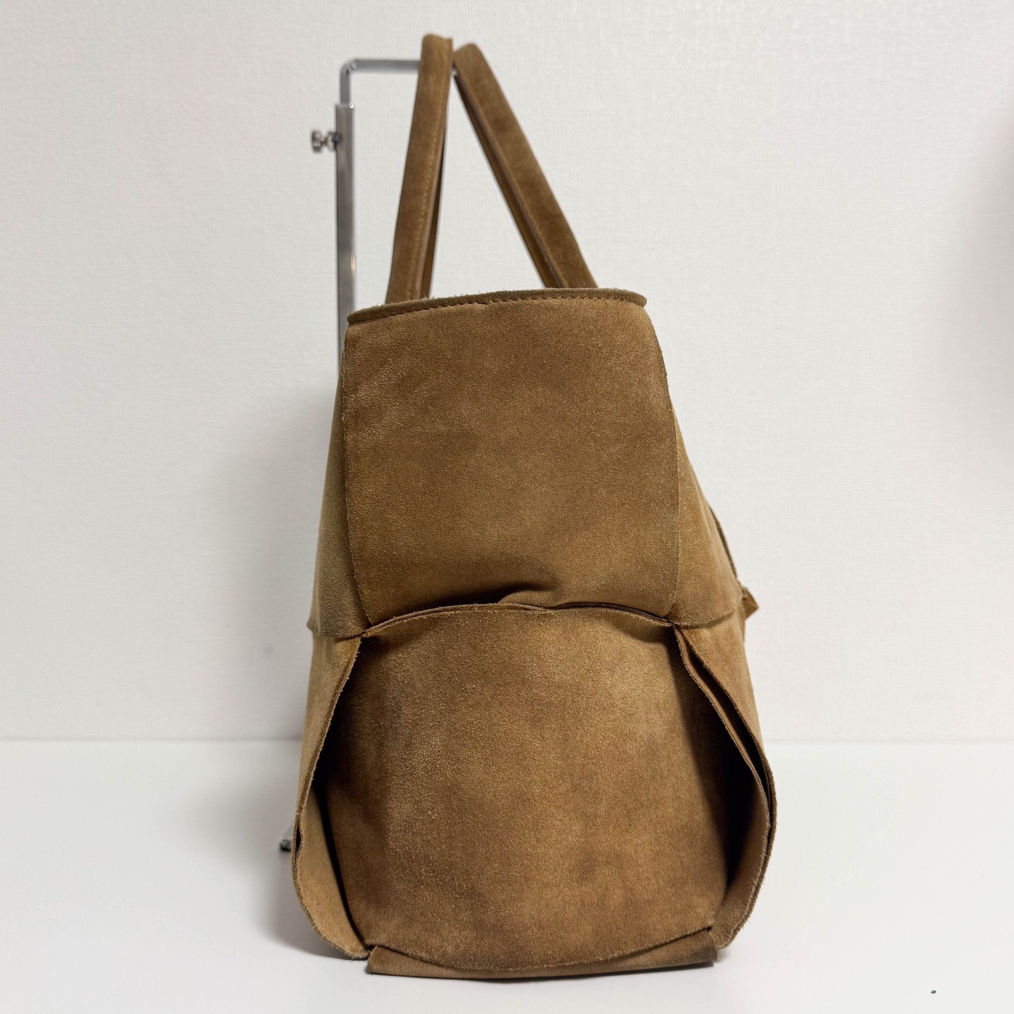 BOTTEGA VENETA Arco Tote Brown Suede Leather / Fur Handbag, in , Sold by HIVE PRELOVED - Handle Bags, ,