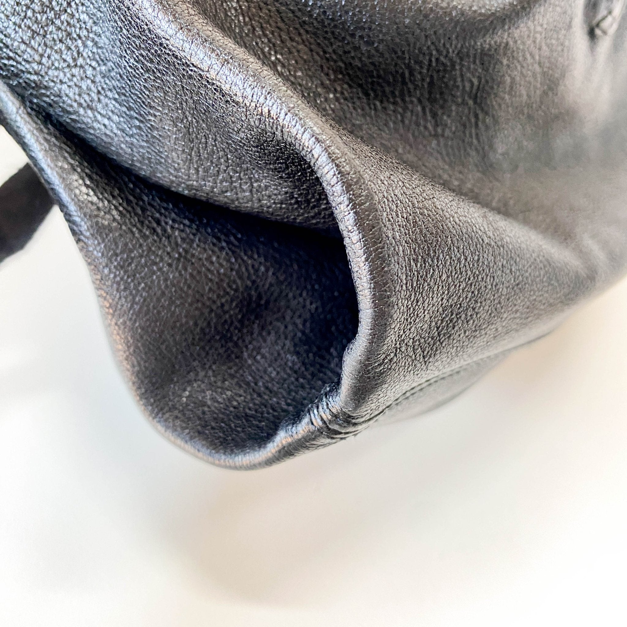 BOTTEGA VENETA Black Leather Shoulder Bag with Intrecciato Details, in , Sold by HIVE PRELOVED - Shoulder Bags, ,