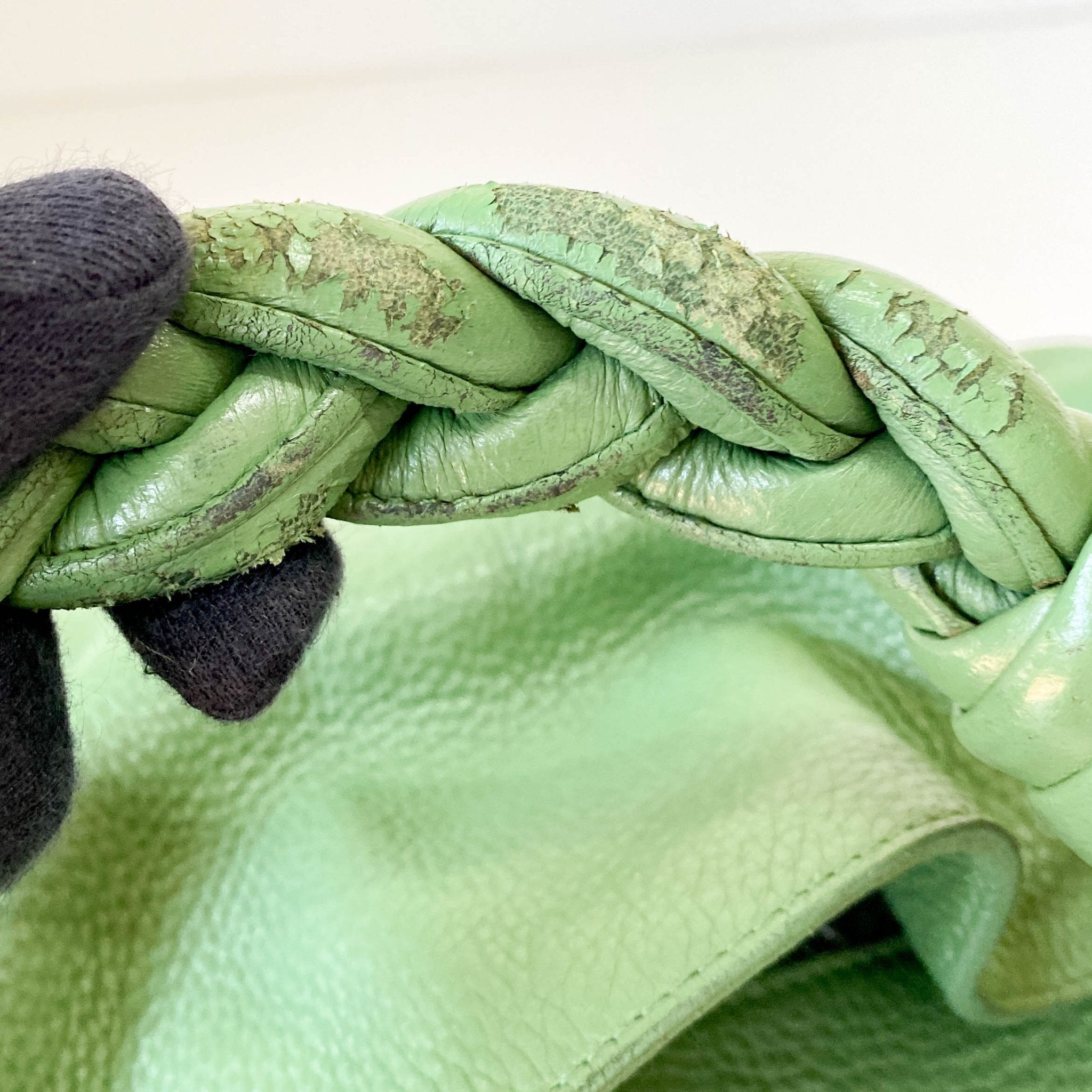 BOTTEGA VENETA Green Leather Shoulder Bag, in , Sold by HIVE PRELOVED - Shoulder Bags, ,