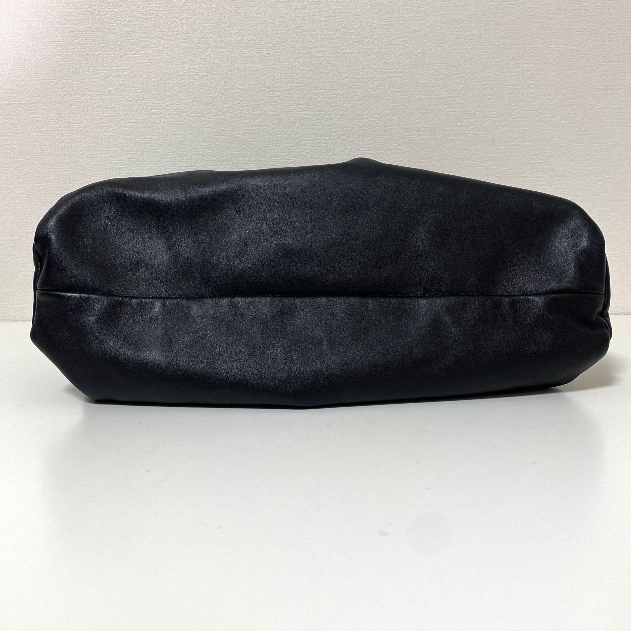 BOTTEGA VENETA Hobo Shoulder Bag Leather Black, in , Sold by HIVE PRELOVED - Shoulder Bags, ,