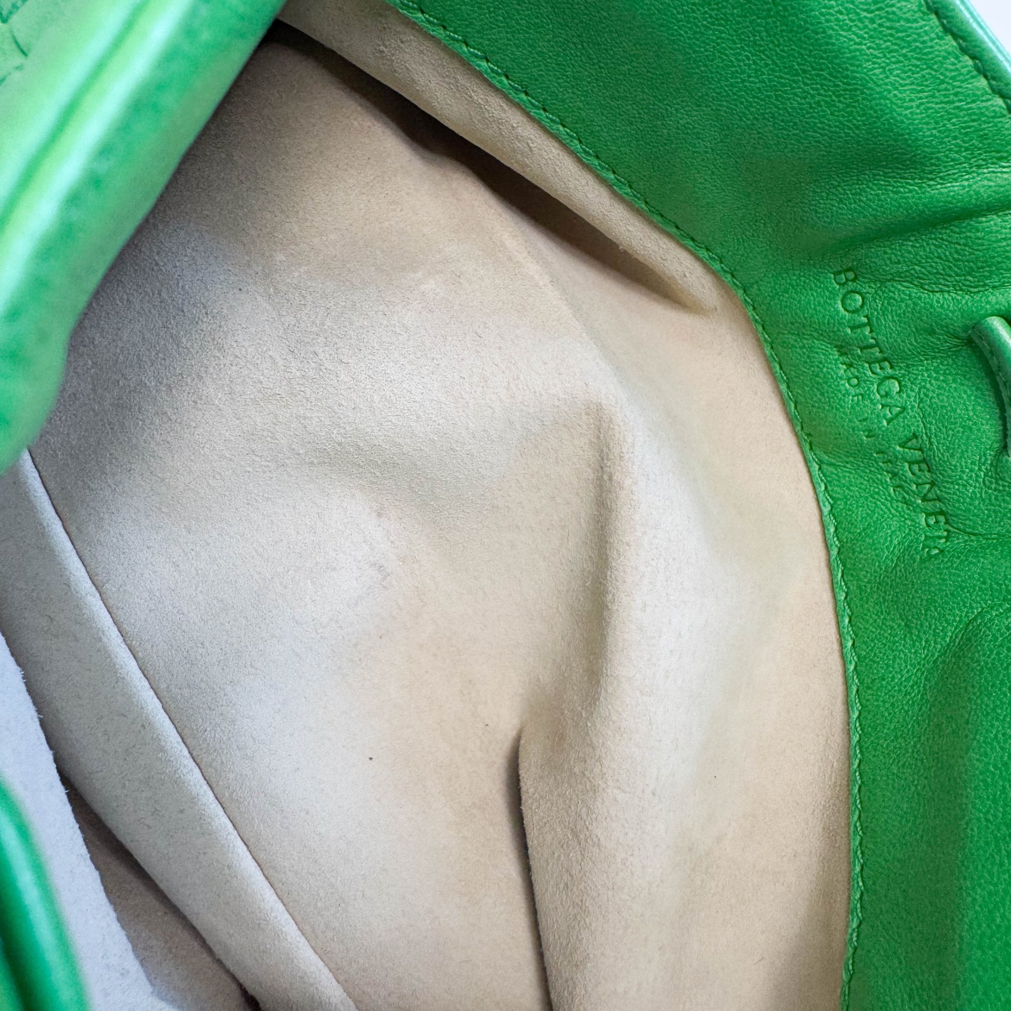 BOTTEGA VENETA Intrecciato Green Leather Shoulder Bag, in , Sold by HIVE PRELOVED - Shoulder Bags, ,