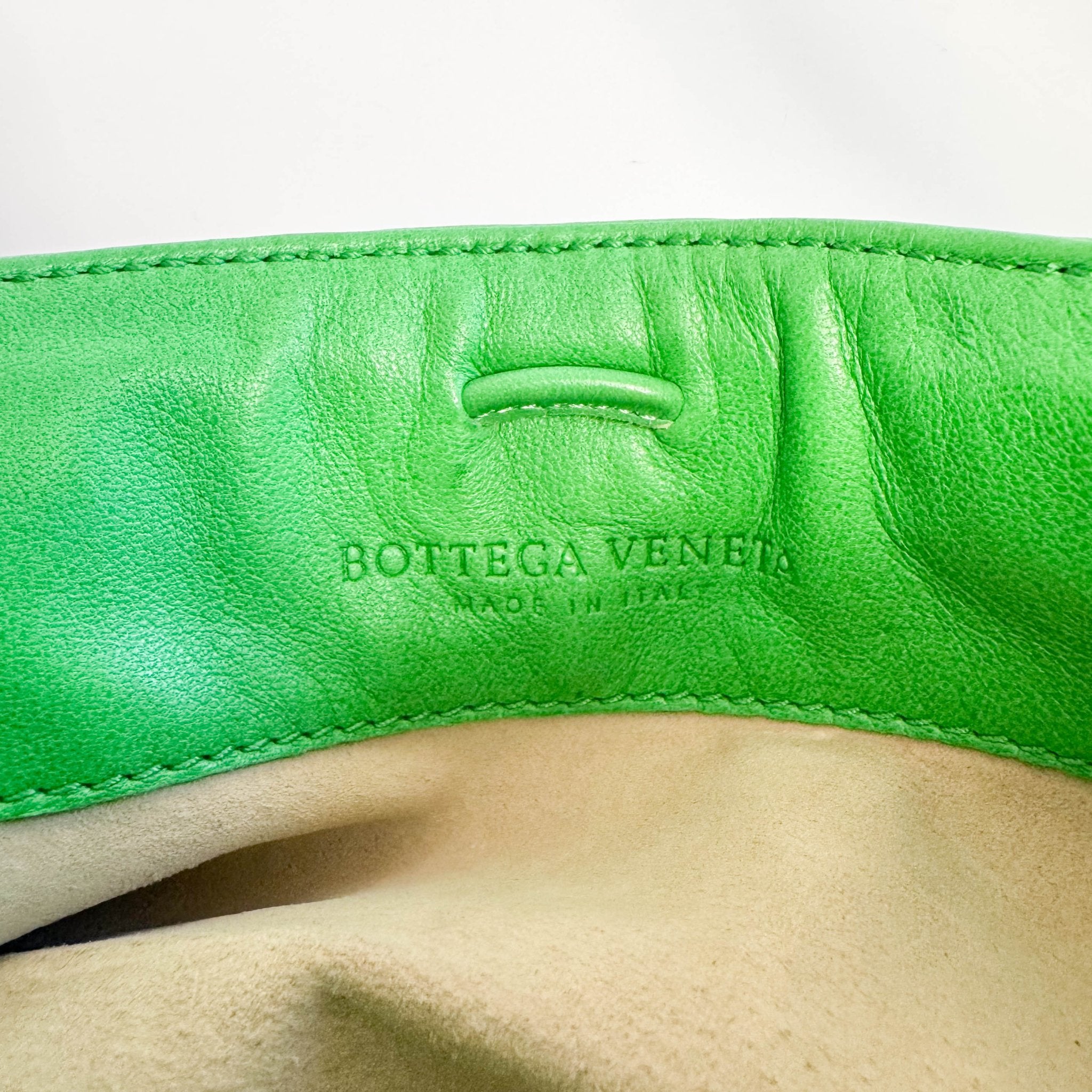 BOTTEGA VENETA Intrecciato Green Leather Shoulder Bag, in , Sold by HIVE PRELOVED - Shoulder Bags, ,