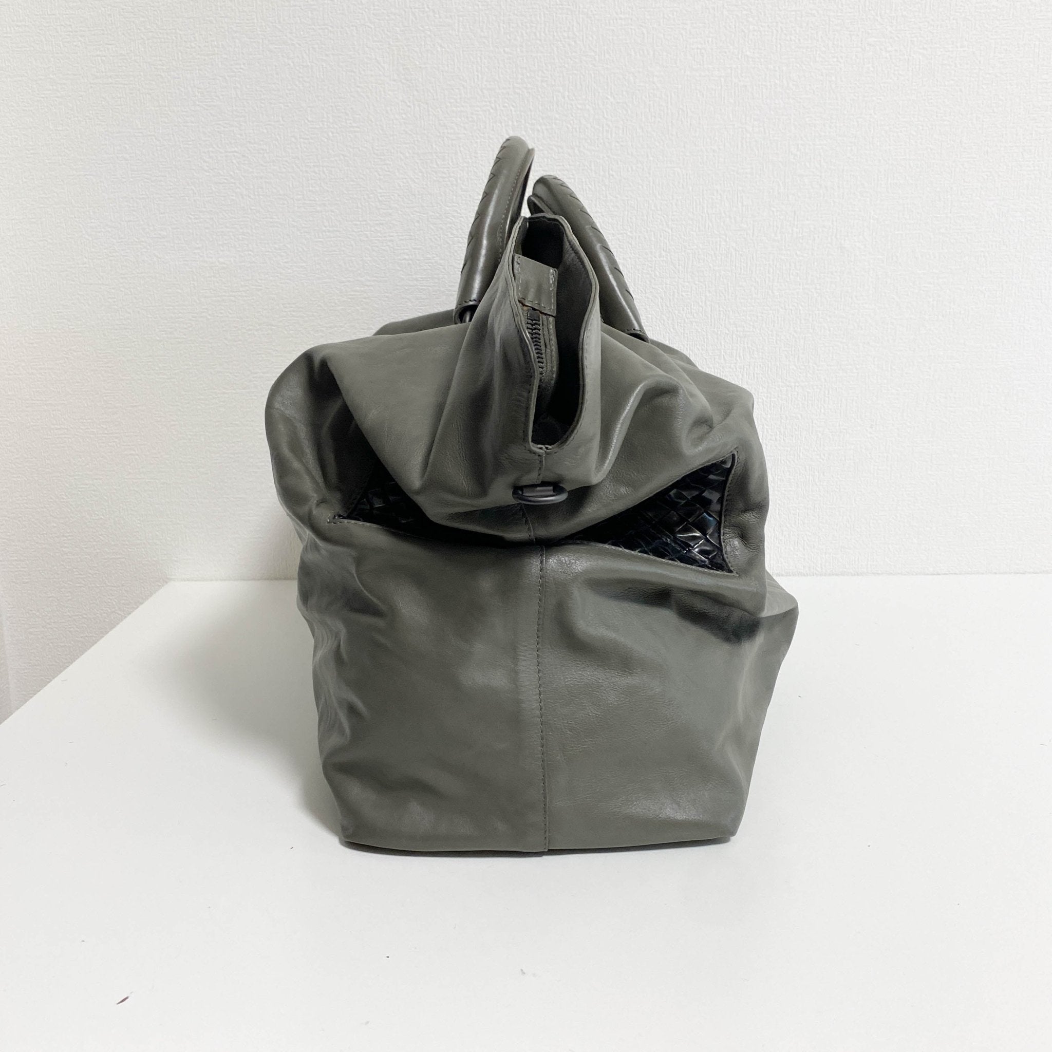 BOTTEGA VENETA Intrecciato Grey Boston Bag, in , Sold by HIVE PRELOVED - Travel bags, ,