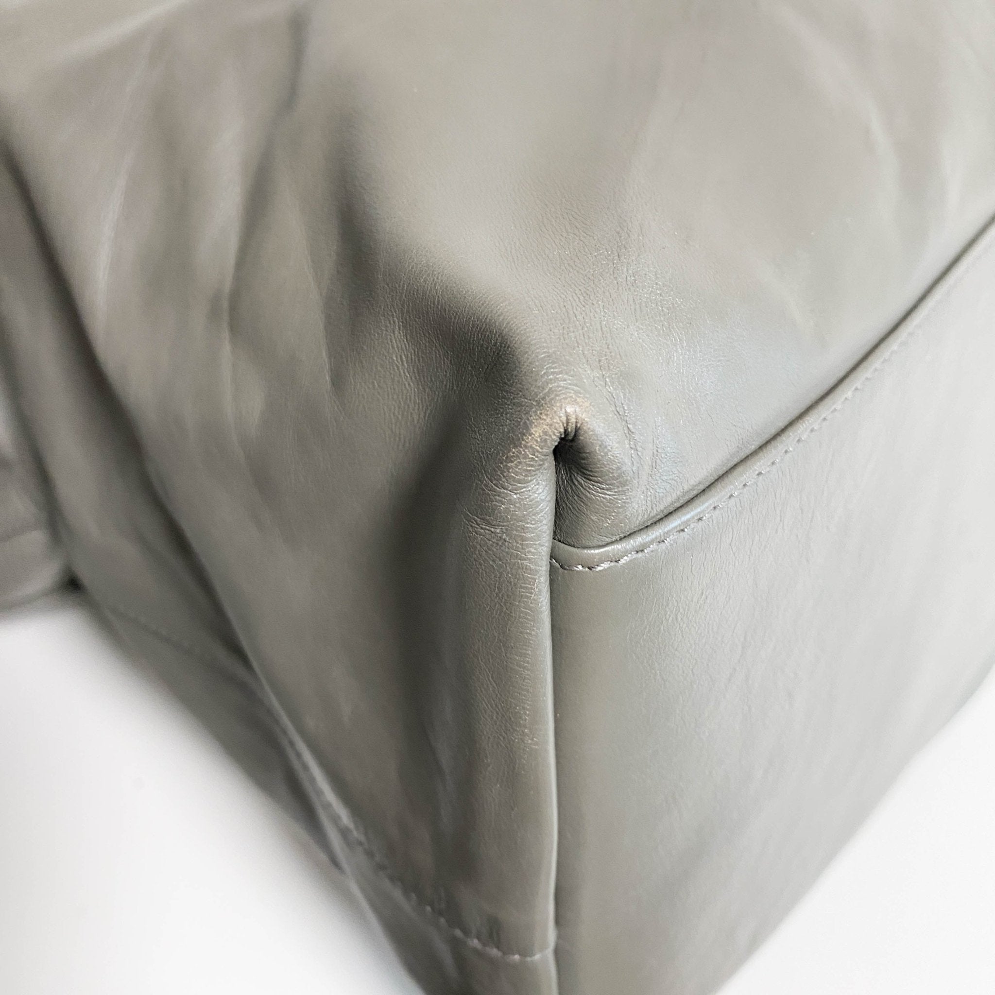 BOTTEGA VENETA Intrecciato Grey Boston Bag, in , Sold by HIVE PRELOVED - Travel bags, ,