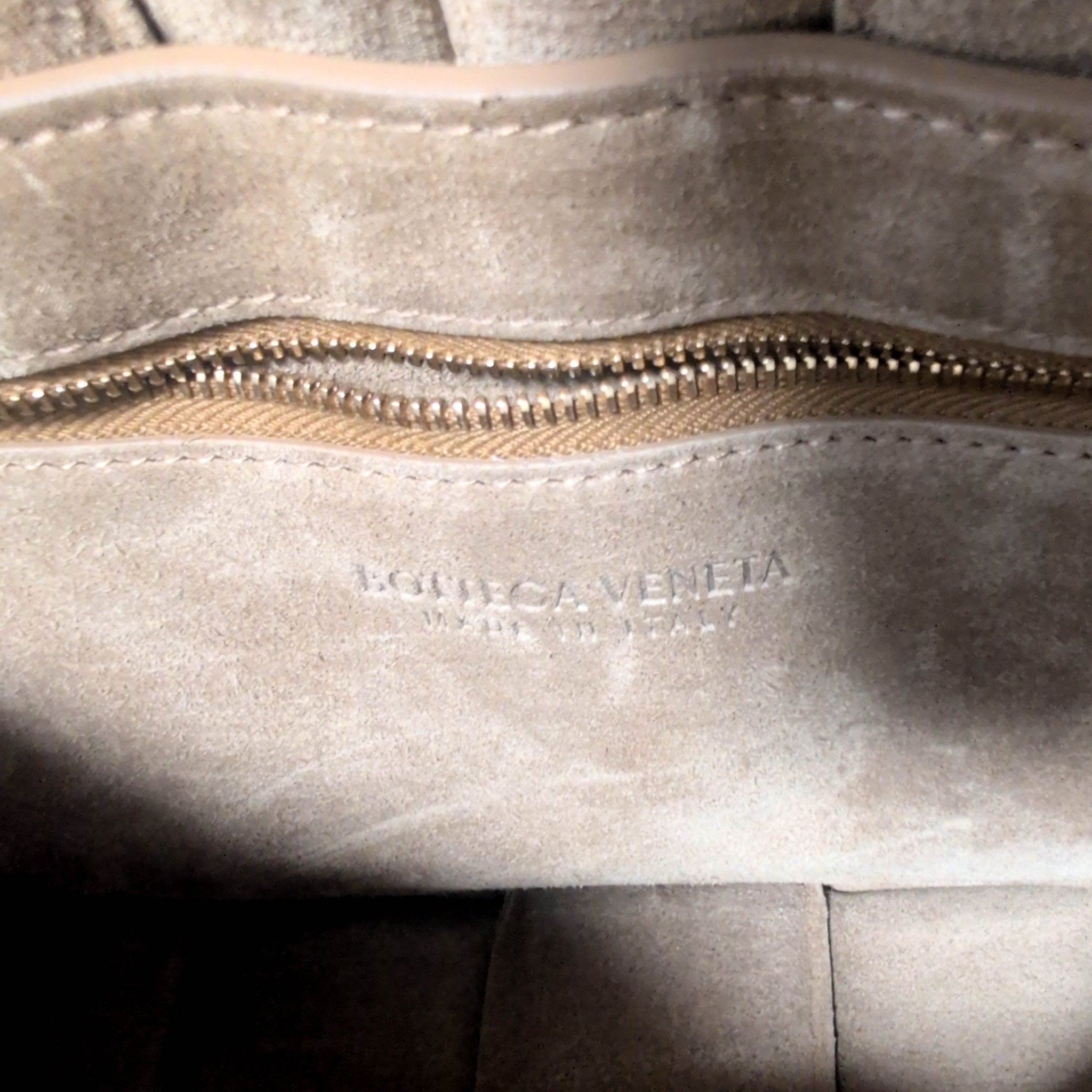 BOTTEGA VENETA Padded Cassette Crossbody Shoulderbag Suede Brown MaxiIntrecciato, in , Sold by HIVE PRELOVED - Crossbody bags