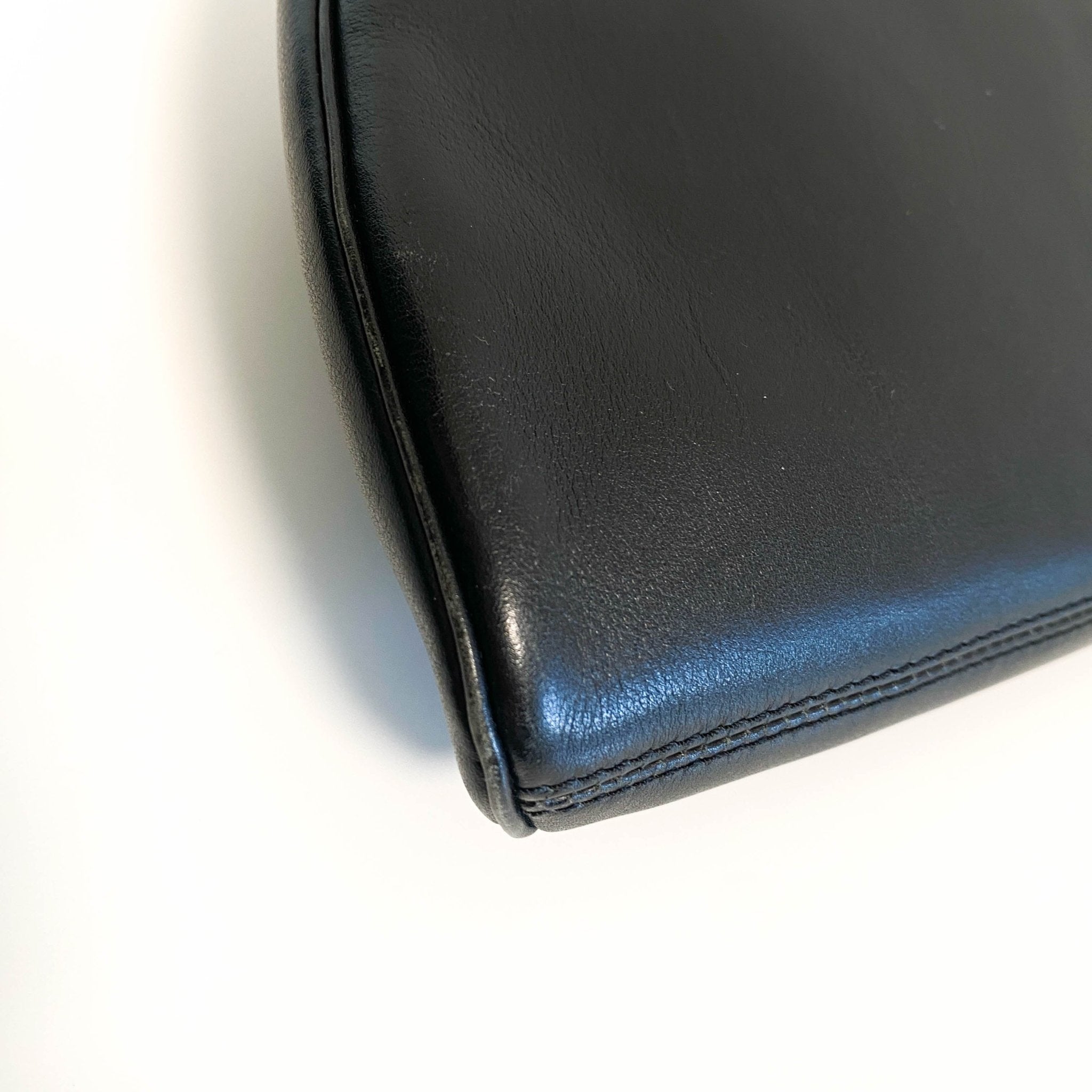 CARTIER Panthère Black Leather Envelope Flap Clutch Bag, in , Sold by HIVE PRELOVED - Clutch bags, ,