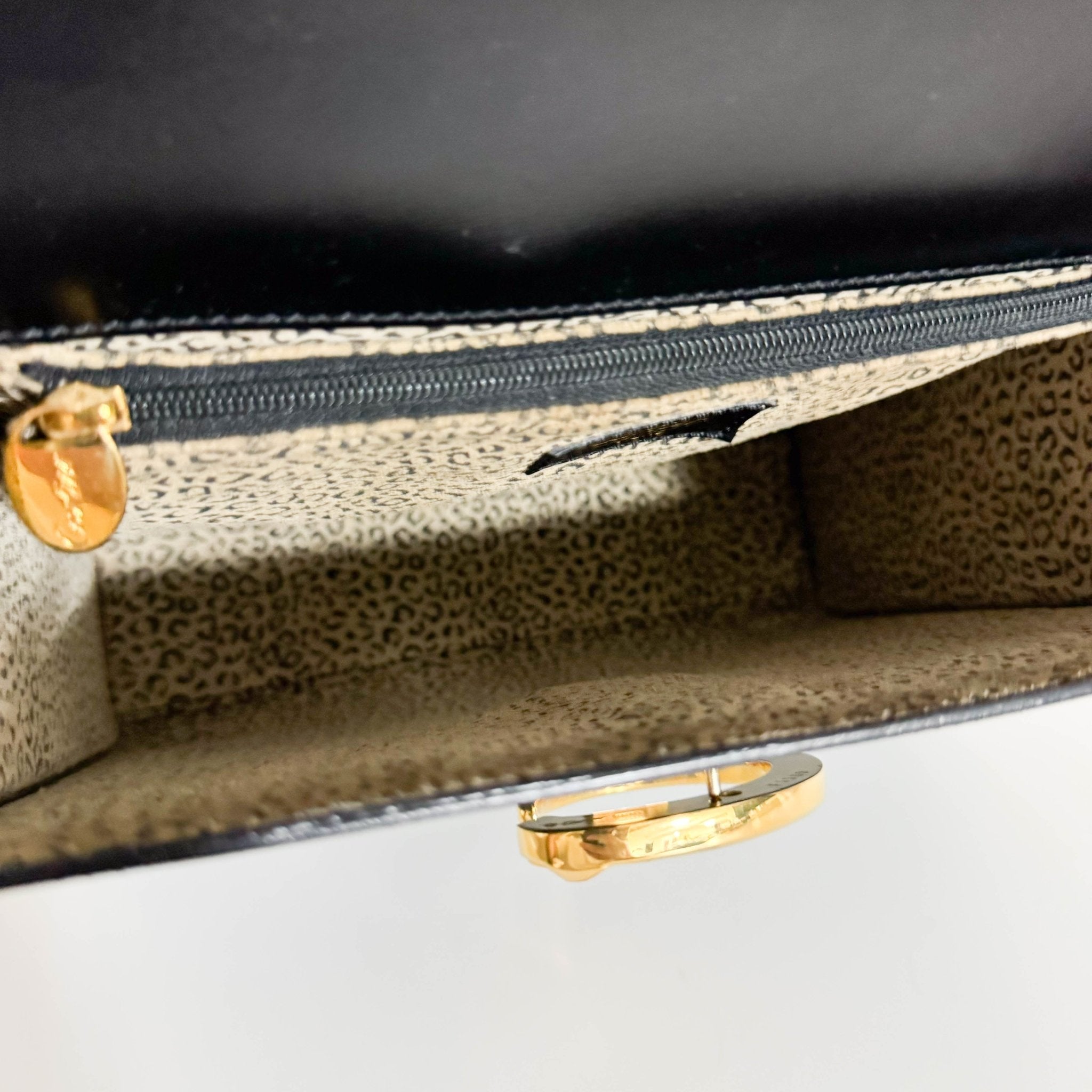 CARTIER Panthère de Cartie Black Calf Leather Top Handle / Crossbody Bag Gold Hardware, in , Sold by HIVE PRELOVED - Crossbody bags, Handle Bags,