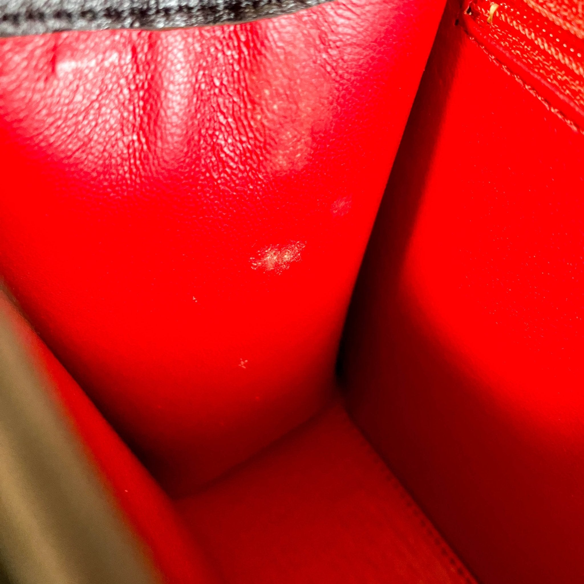 CARTIER Panthère de Cartier Black Leather Top Handle Bag Gold Hardware, in , Sold by HIVE PRELOVED - Handle Bags, ,