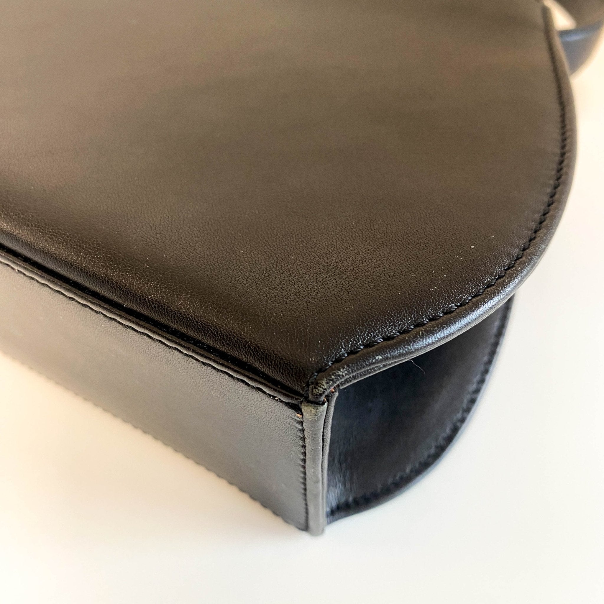 CARTIER Panthère de Cartier Black Leather Top Handle Bag Gold Hardware, in , Sold by HIVE PRELOVED - Handle Bags, ,