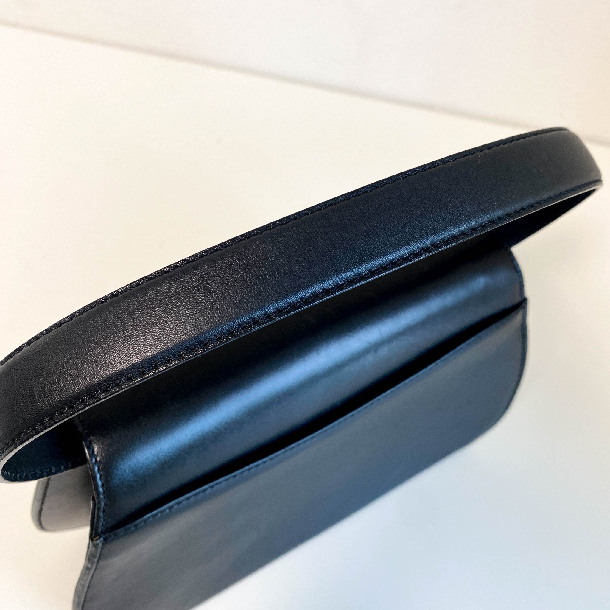 CARTIER Panthère de Cartier Black Leather Top Handle Bag Gold Hardware, in , Sold by HIVE PRELOVED - Handle Bags, ,