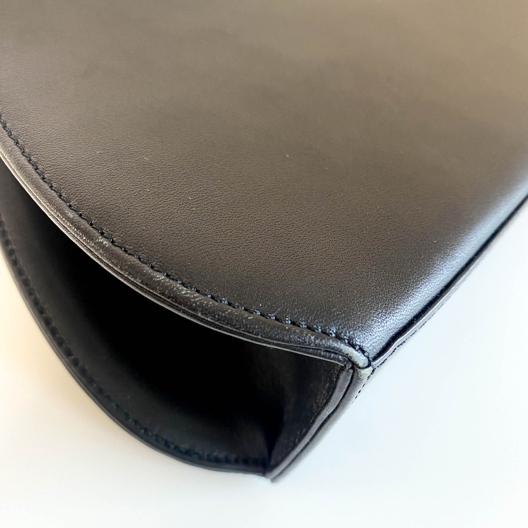 CARTIER Panthère de Cartier Black Leather Top Handle Bag Gold Hardware, in , Sold by HIVE PRELOVED - Handle Bags, ,