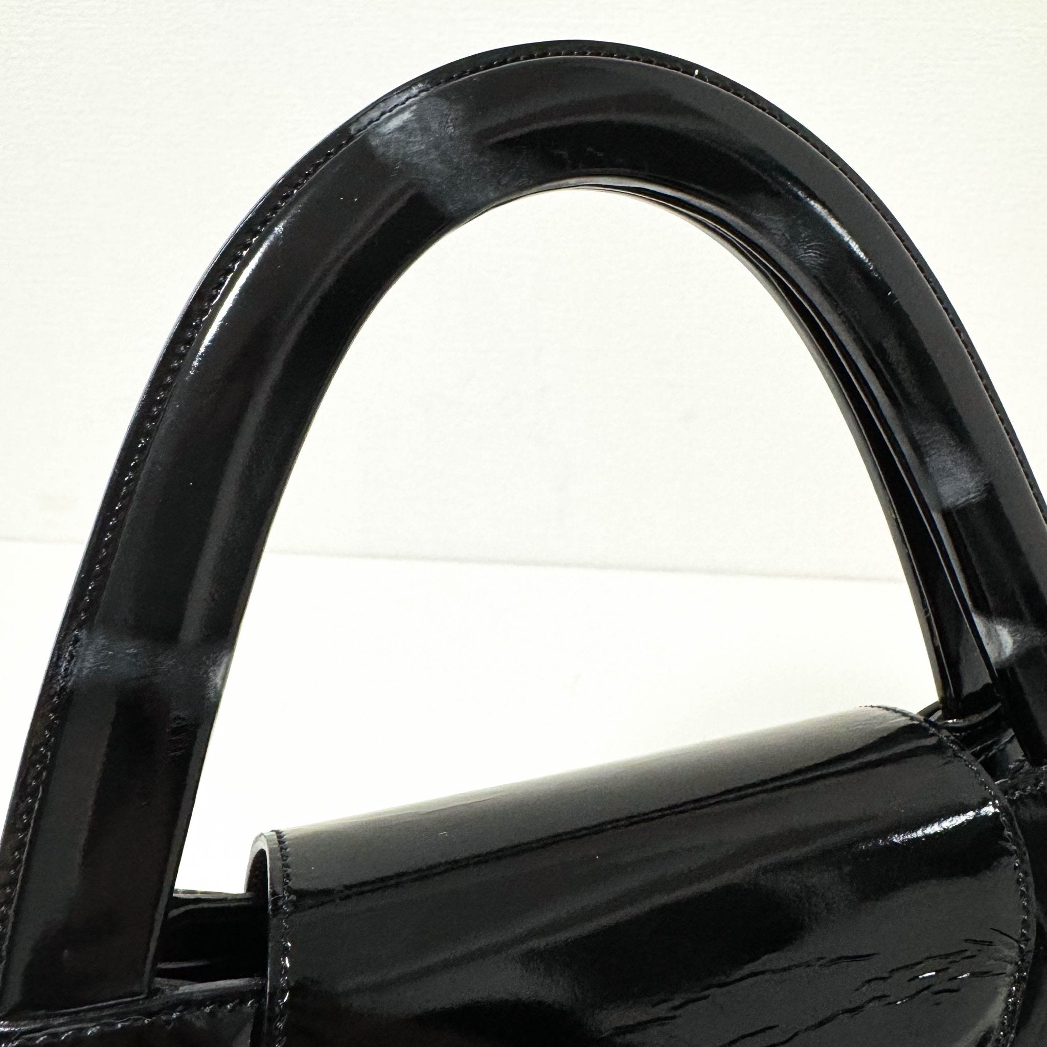 CARTIER Panthère de Cartier Black Patent Leather Top Handle Bag Gold Hardware, in , Sold by HIVE PRELOVED - Handle Bags, ,